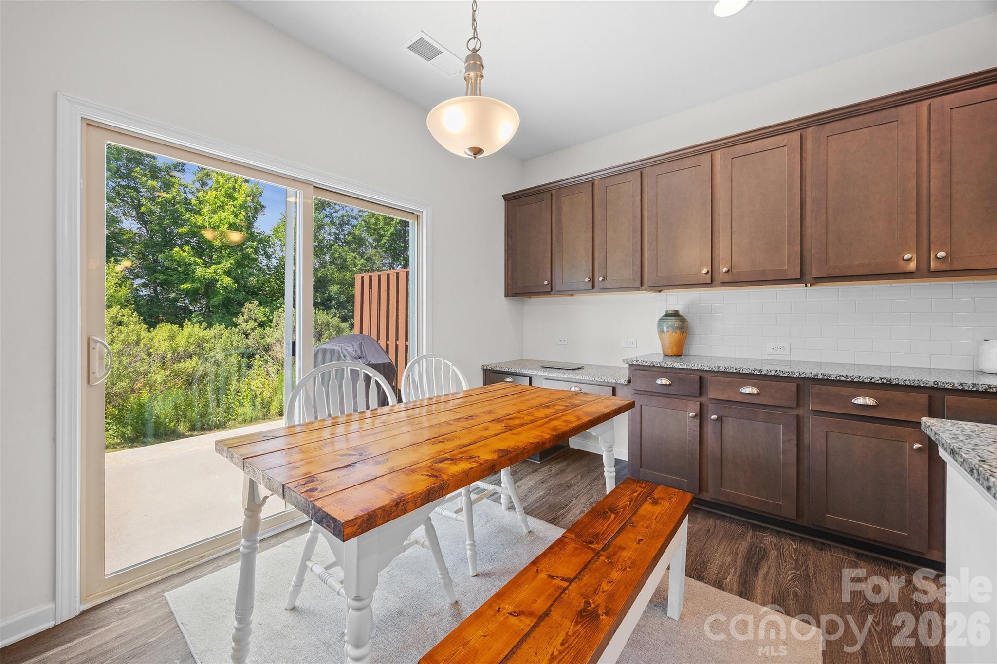 625 Amber Meadows Way Property Photo 10