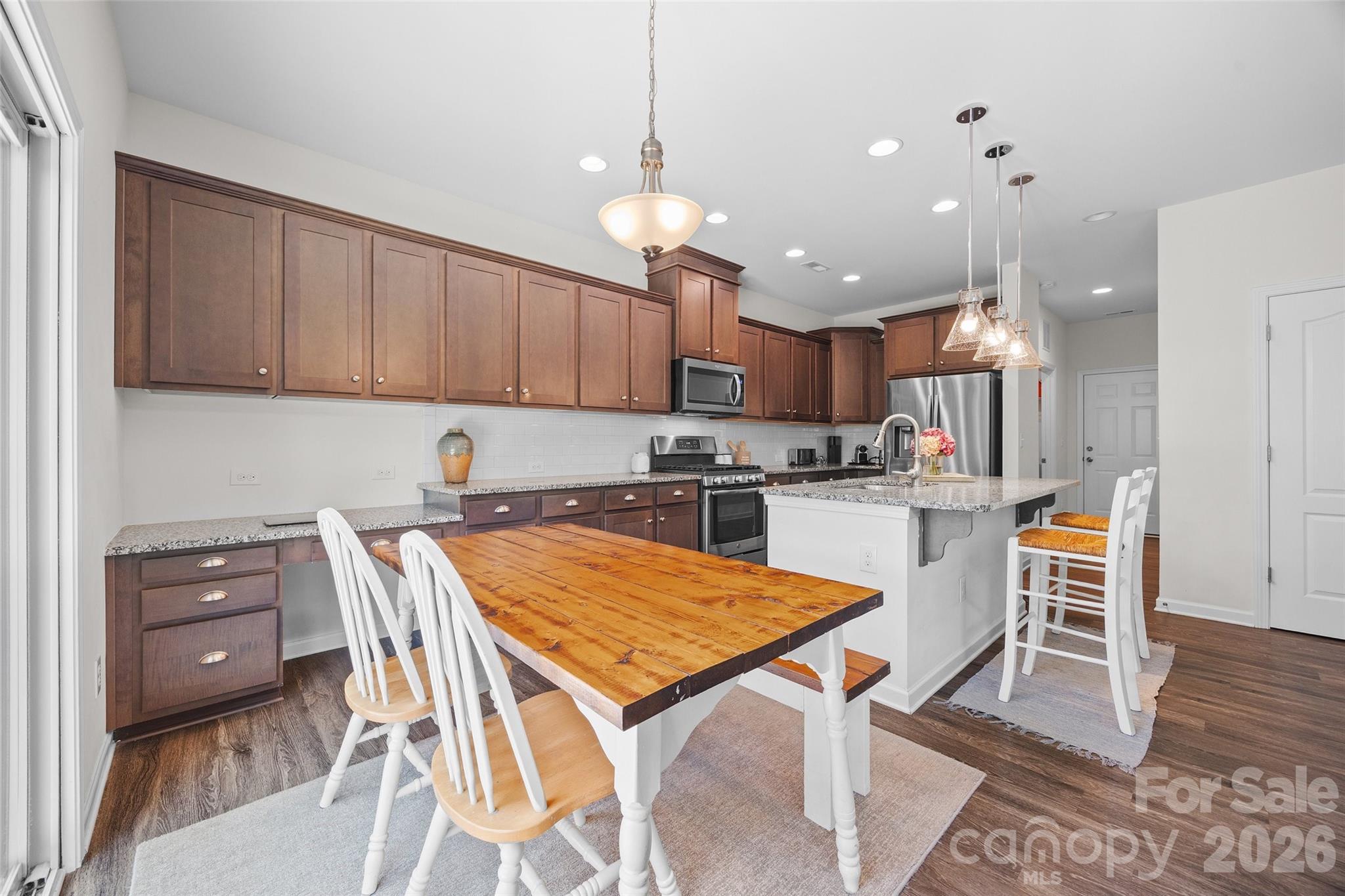 625 Amber Meadows Way Property Photo 11