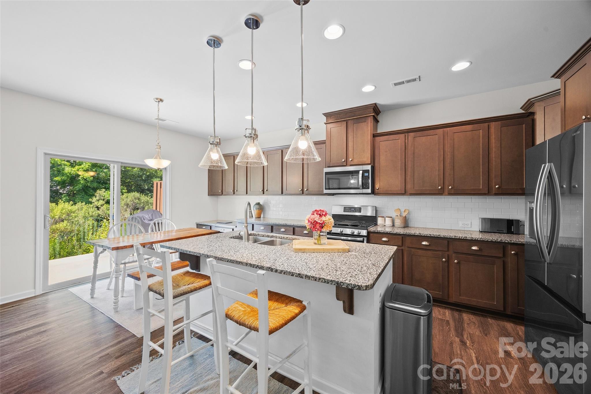 625 Amber Meadows Way Property Photo 13