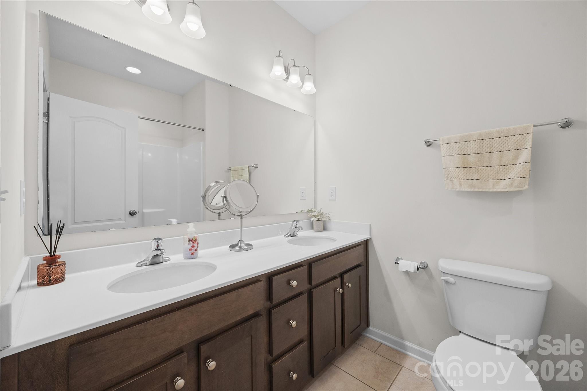 625 Amber Meadows Way Property Photo 23