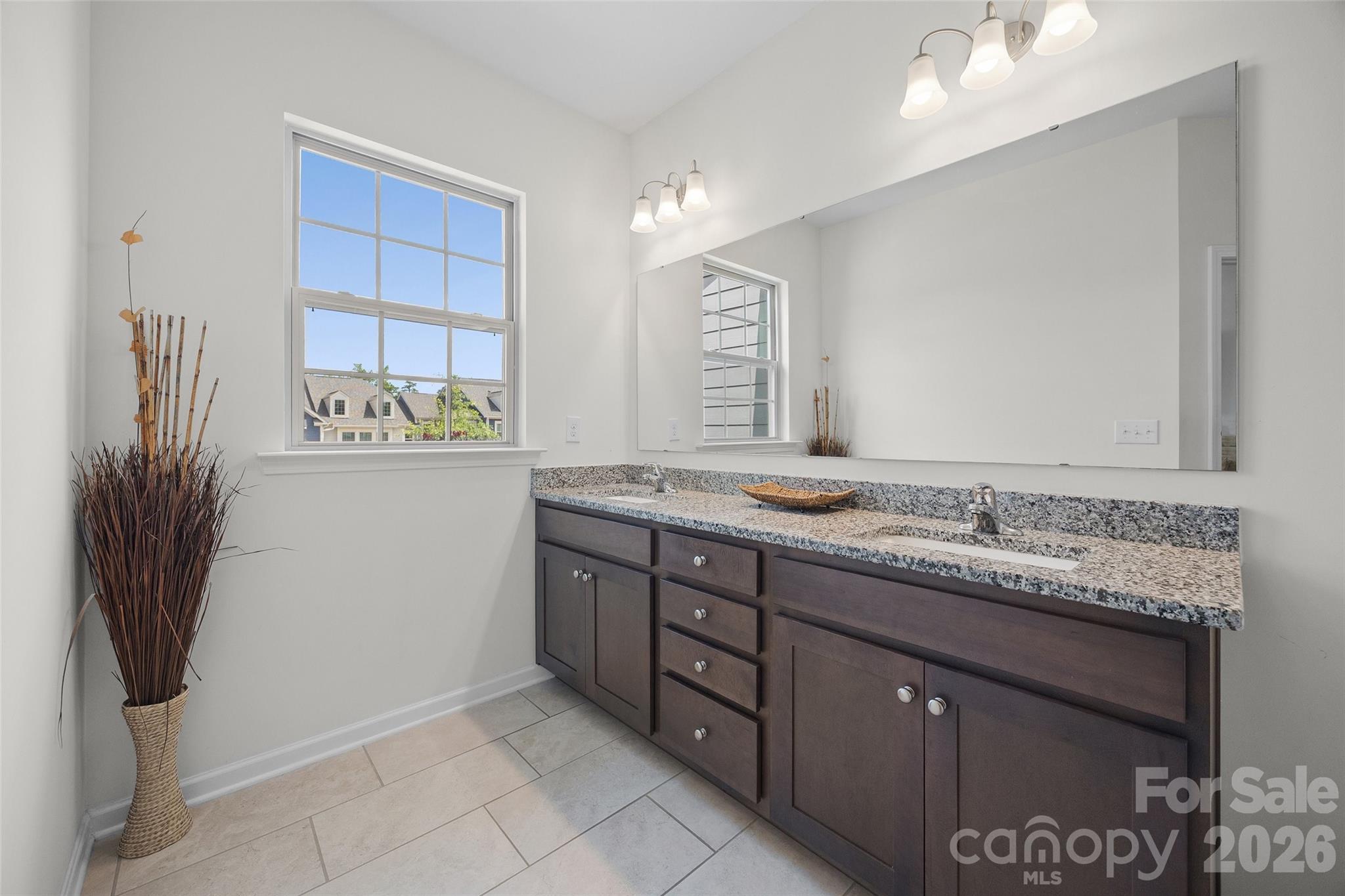 625 Amber Meadows Way Property Photo 27