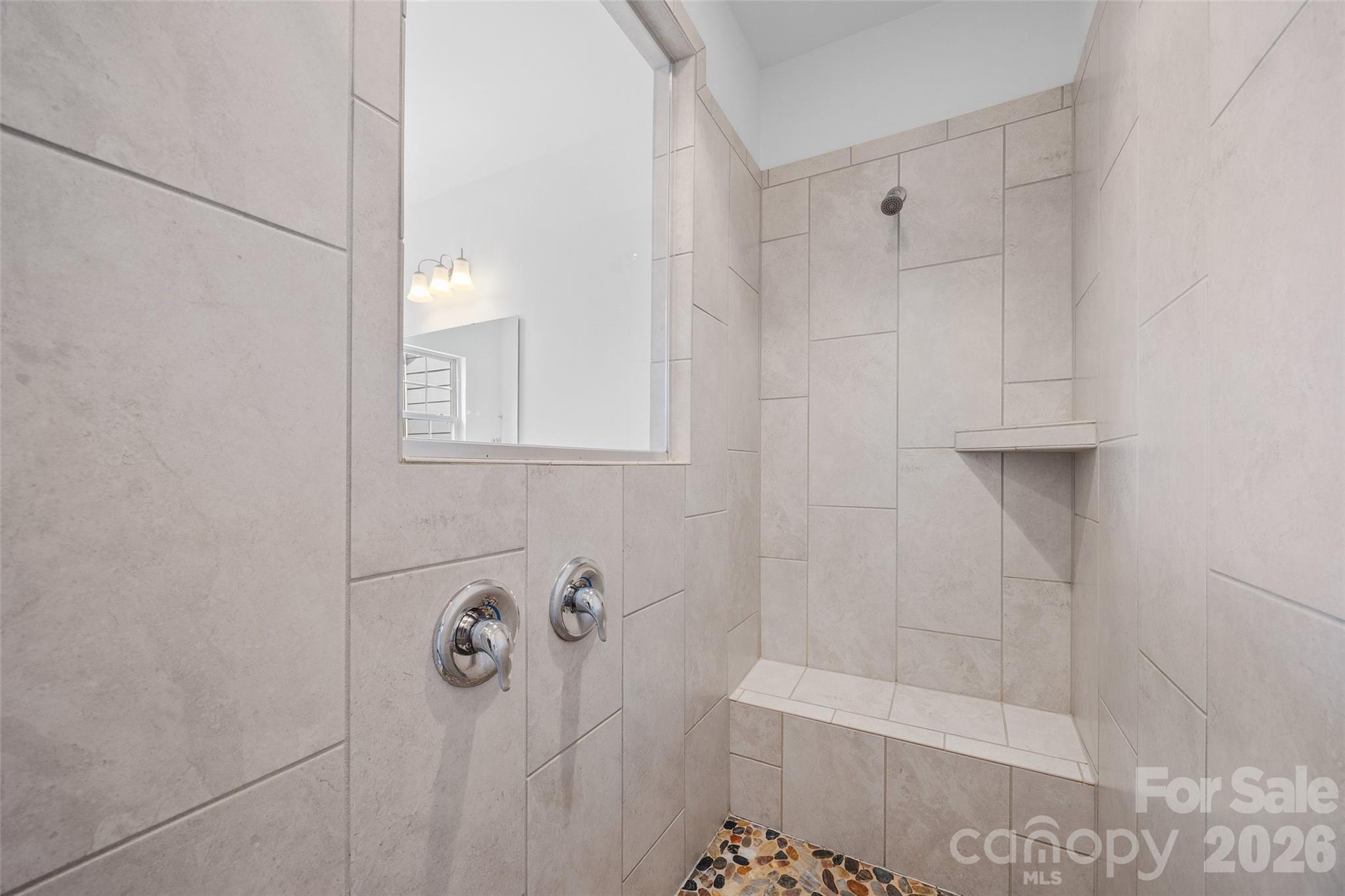 625 Amber Meadows Way Property Photo 28