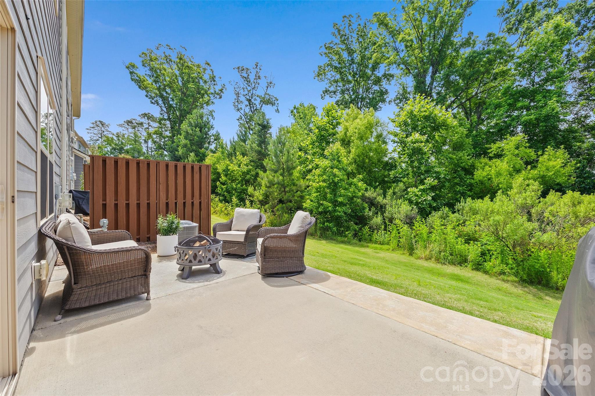 625 Amber Meadows Way Property Photo 29