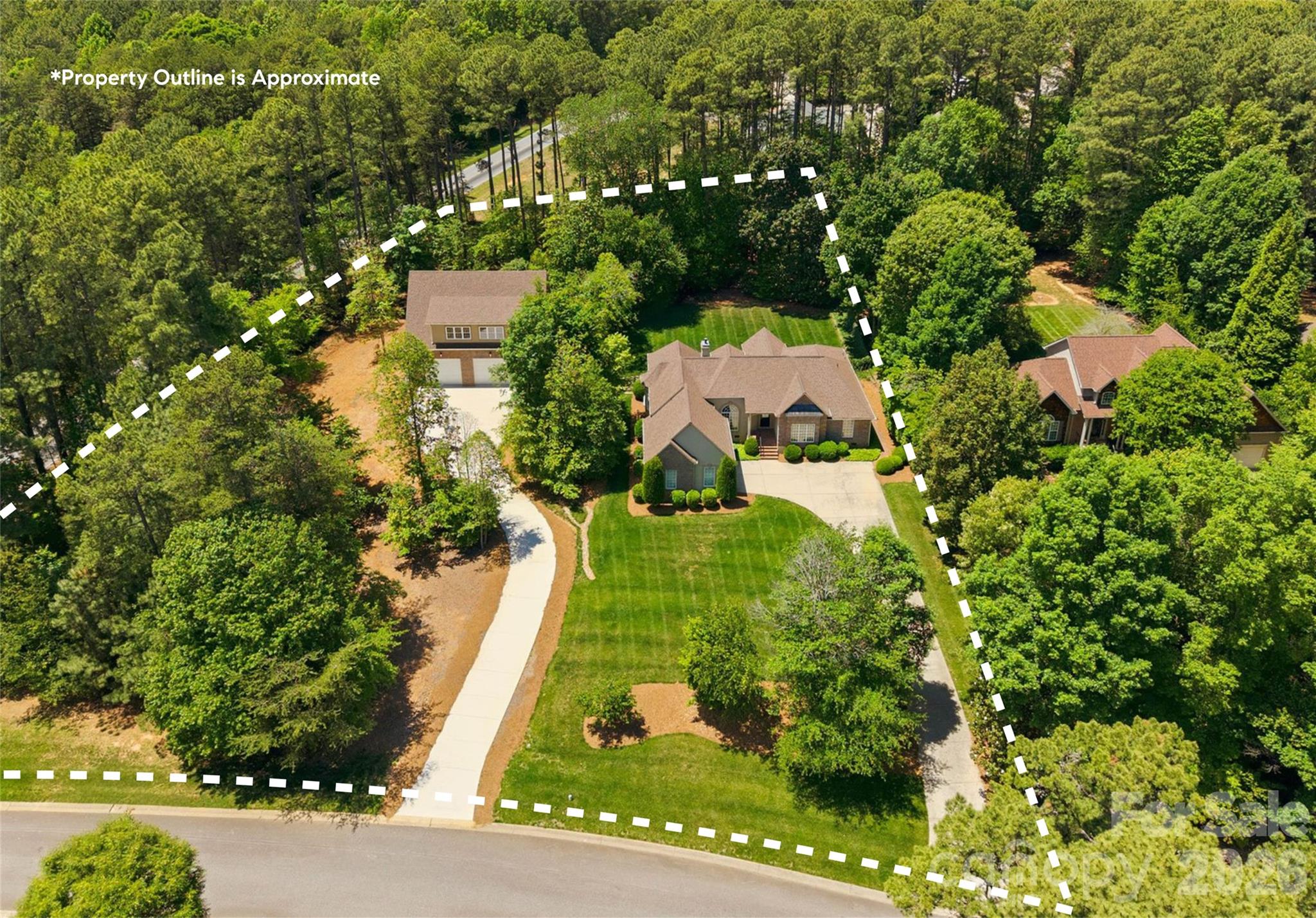 2605 Penngate Drive Property Photo 4