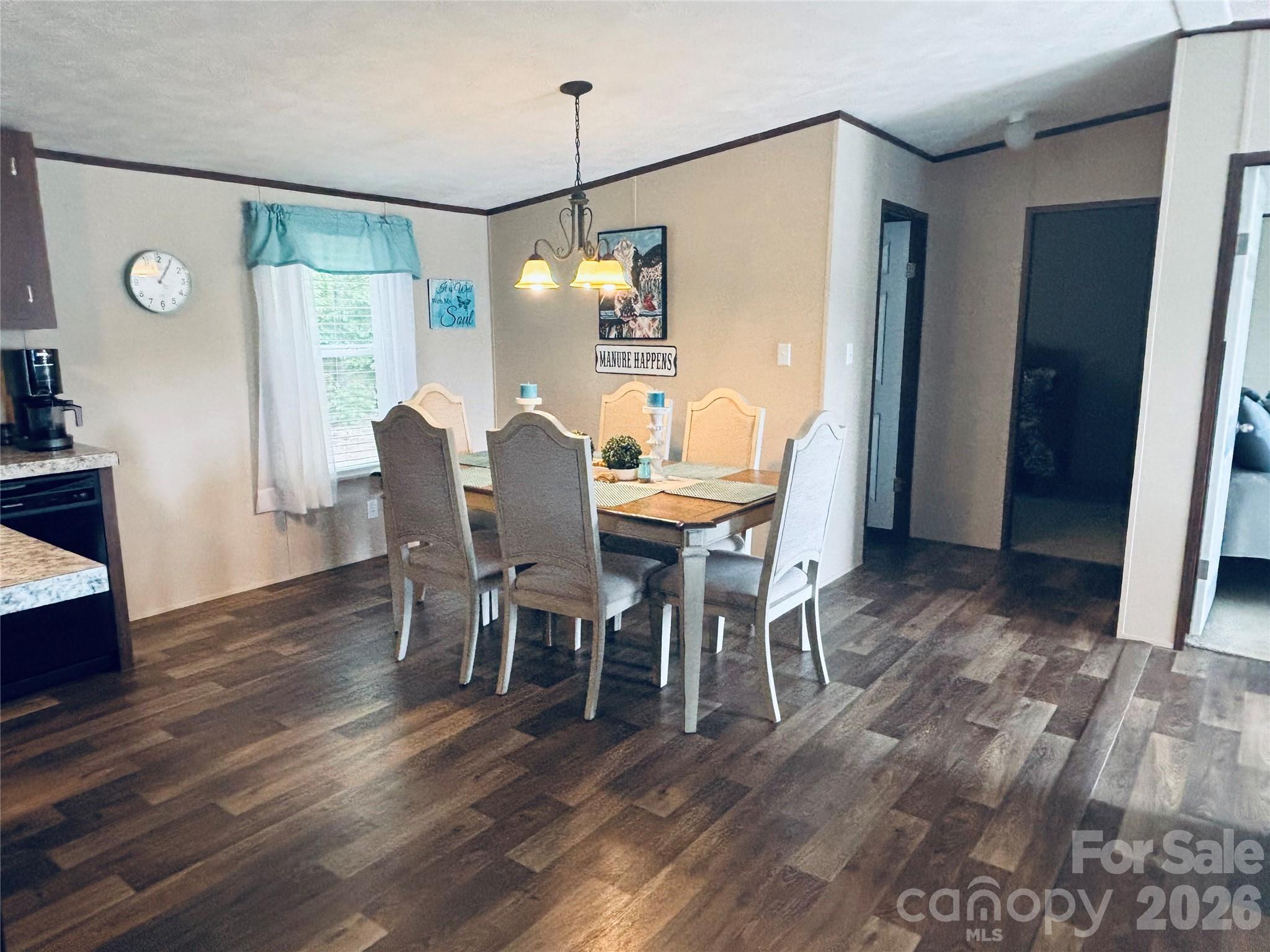 3512 Meldonna Drive Property Photo 4