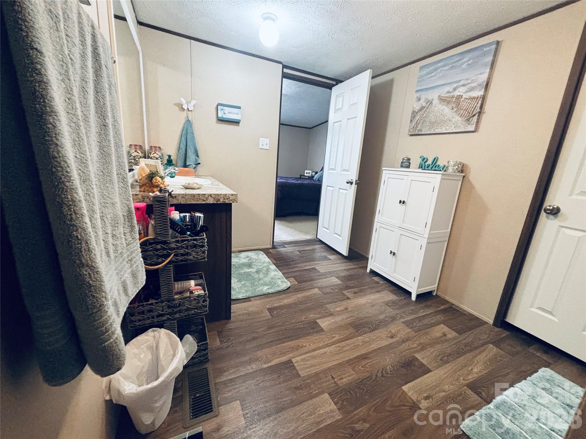 3512 Meldonna Drive Property Photo 12