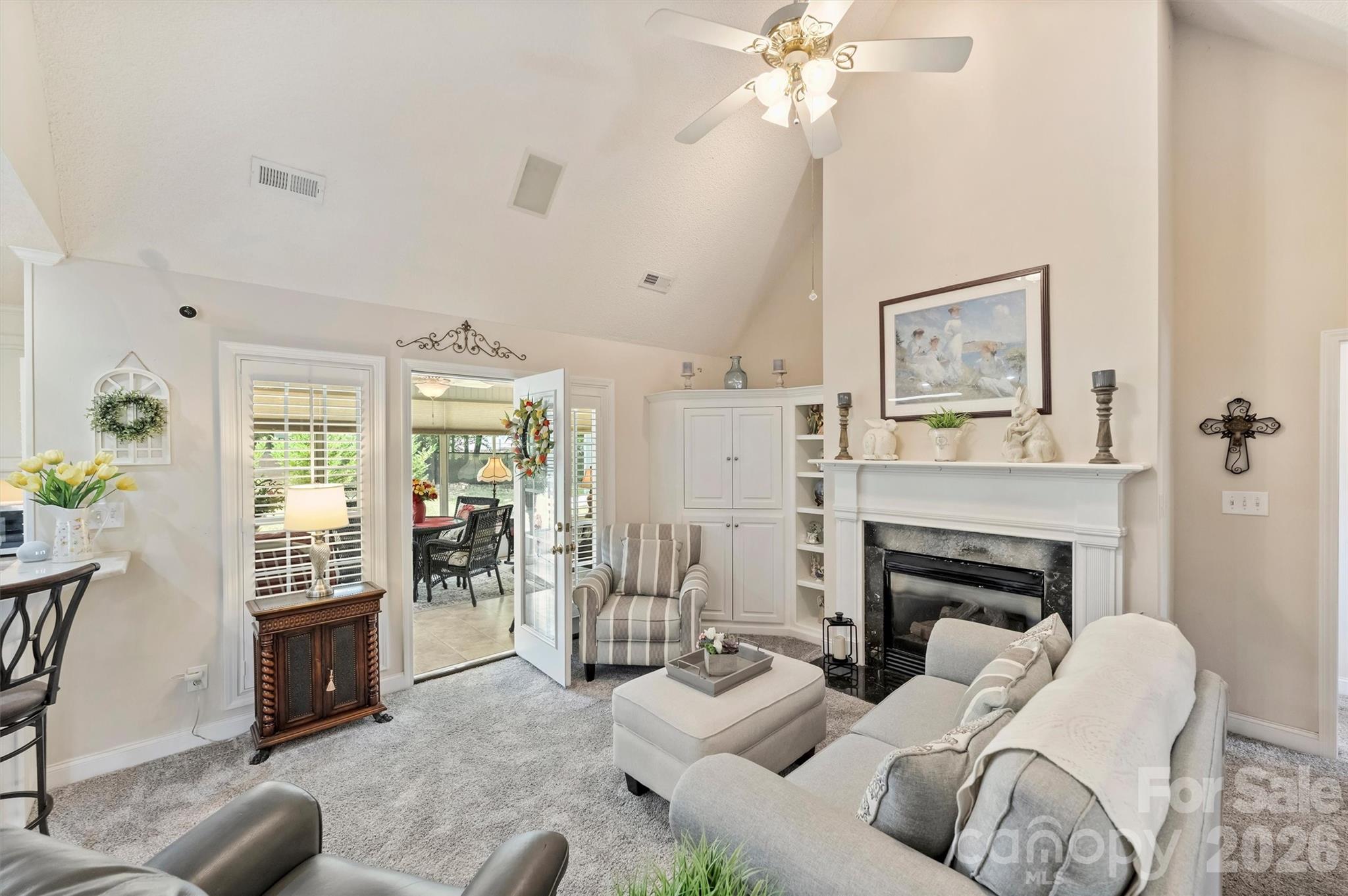 1302 Laurel Woods Drive Property Photo 5