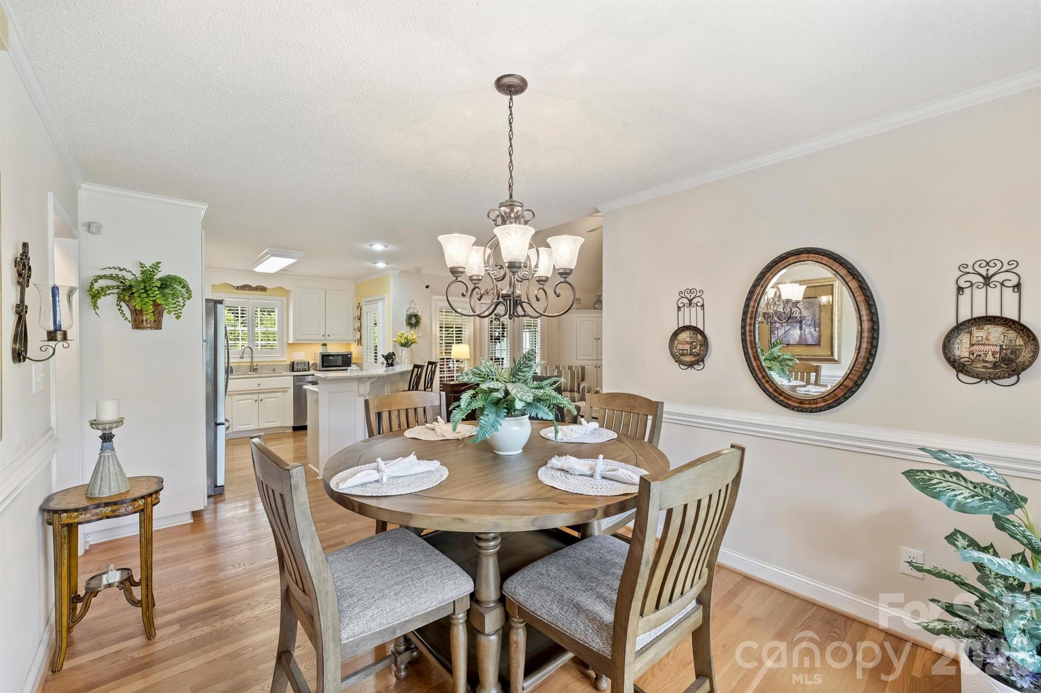 1302 Laurel Woods Drive Property Photo 14