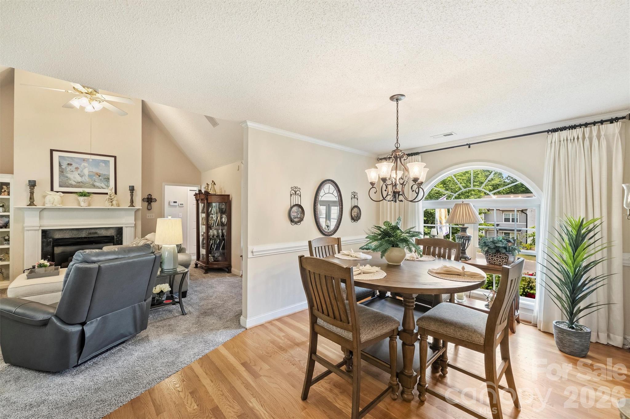 1302 Laurel Woods Drive Property Photo 16