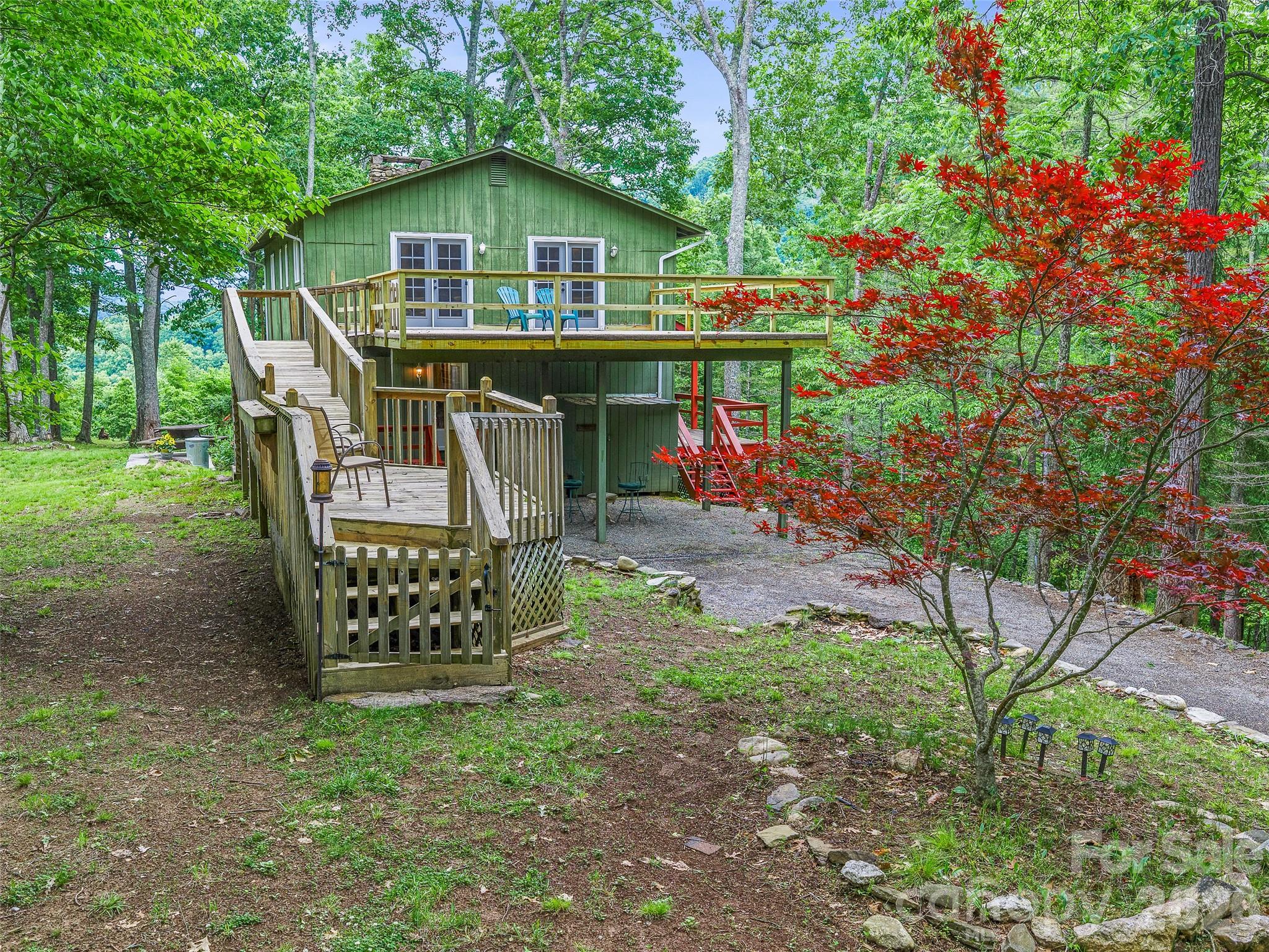 820 Wild Rose Lane Property Photo 3
