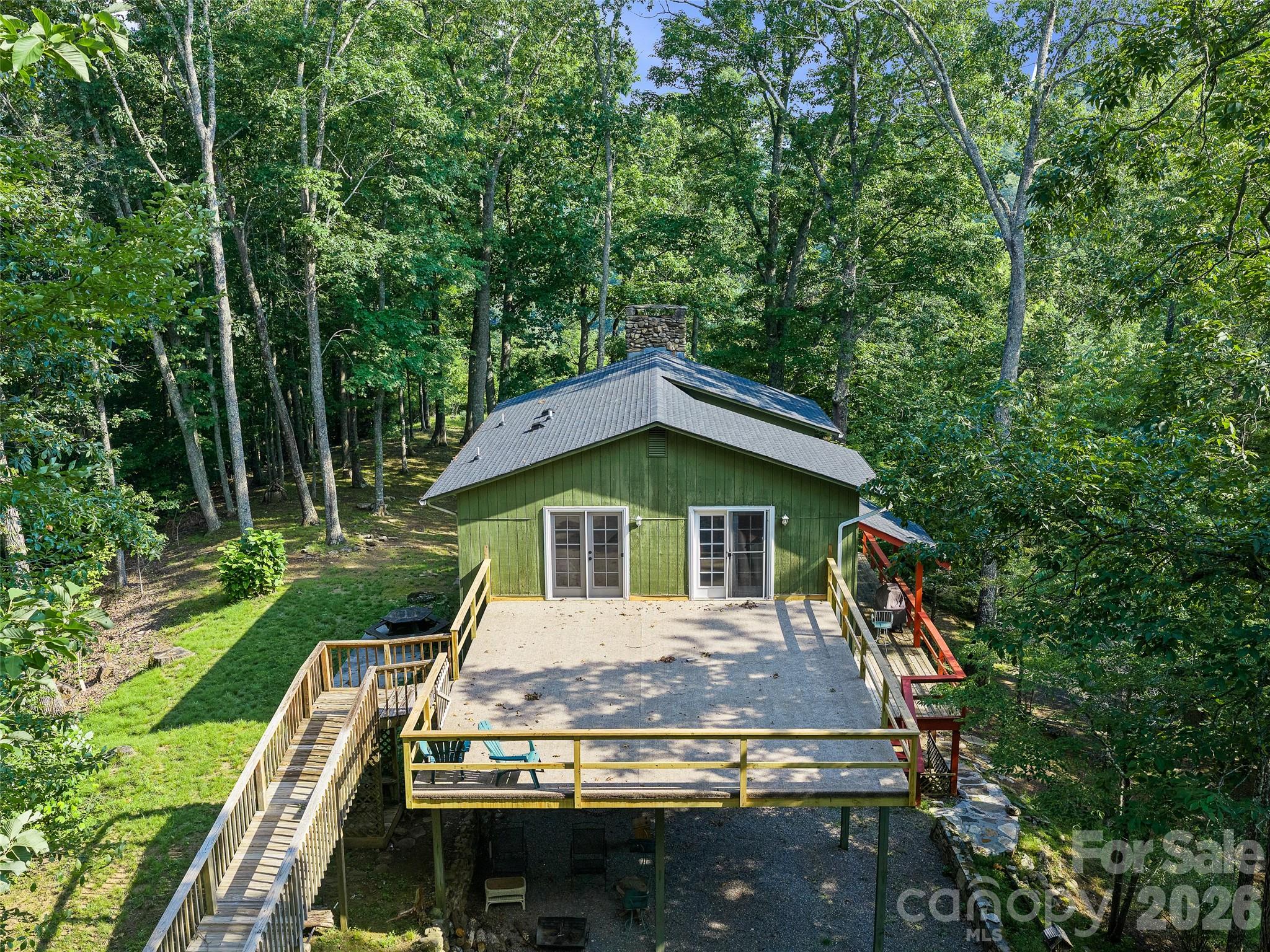 820 Wild Rose Lane Property Photo 4