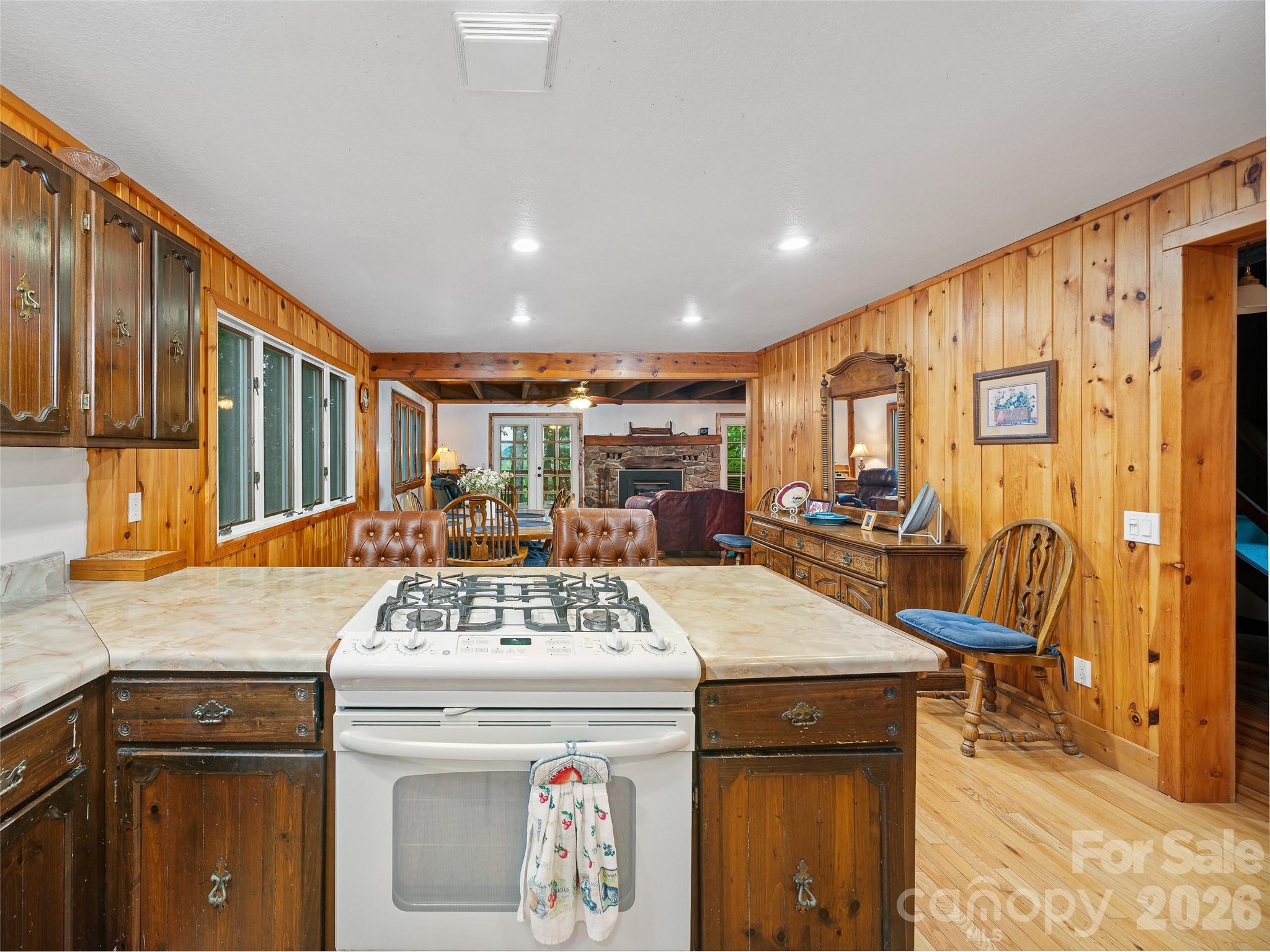820 Wild Rose Lane Property Photo 17