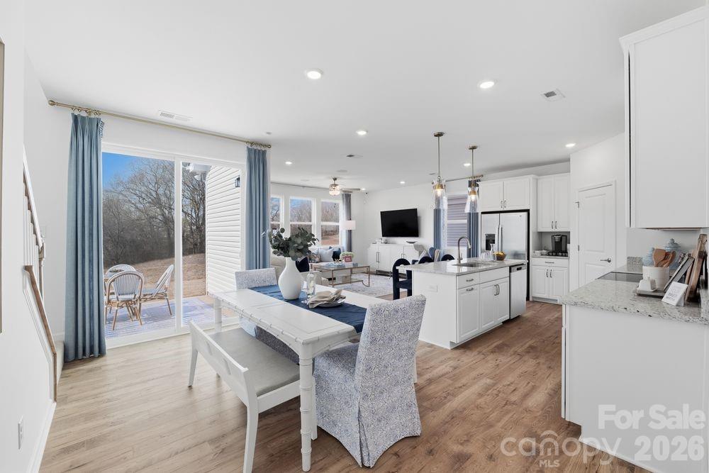 409 Silver Birch Court Property Photo 14