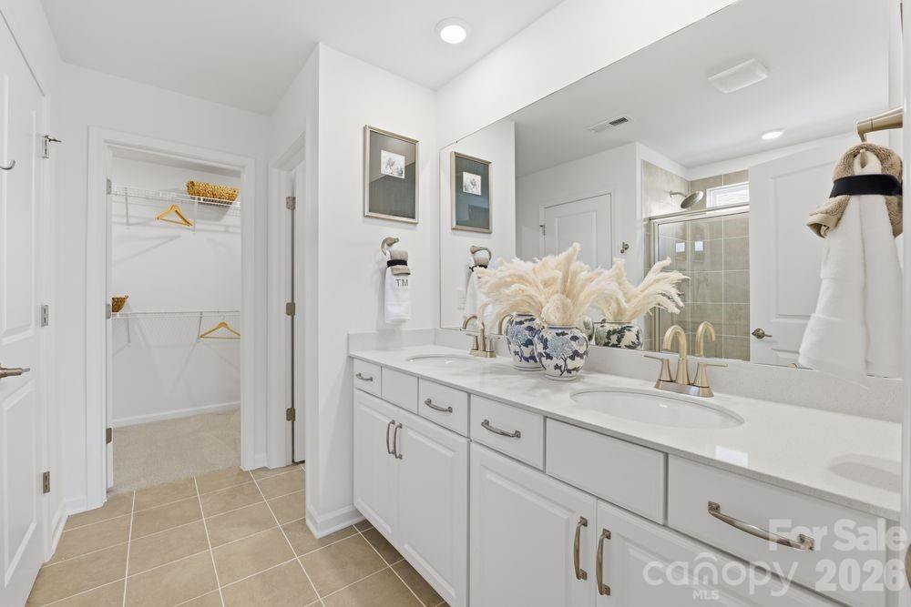 409 Silver Birch Court Property Photo 16