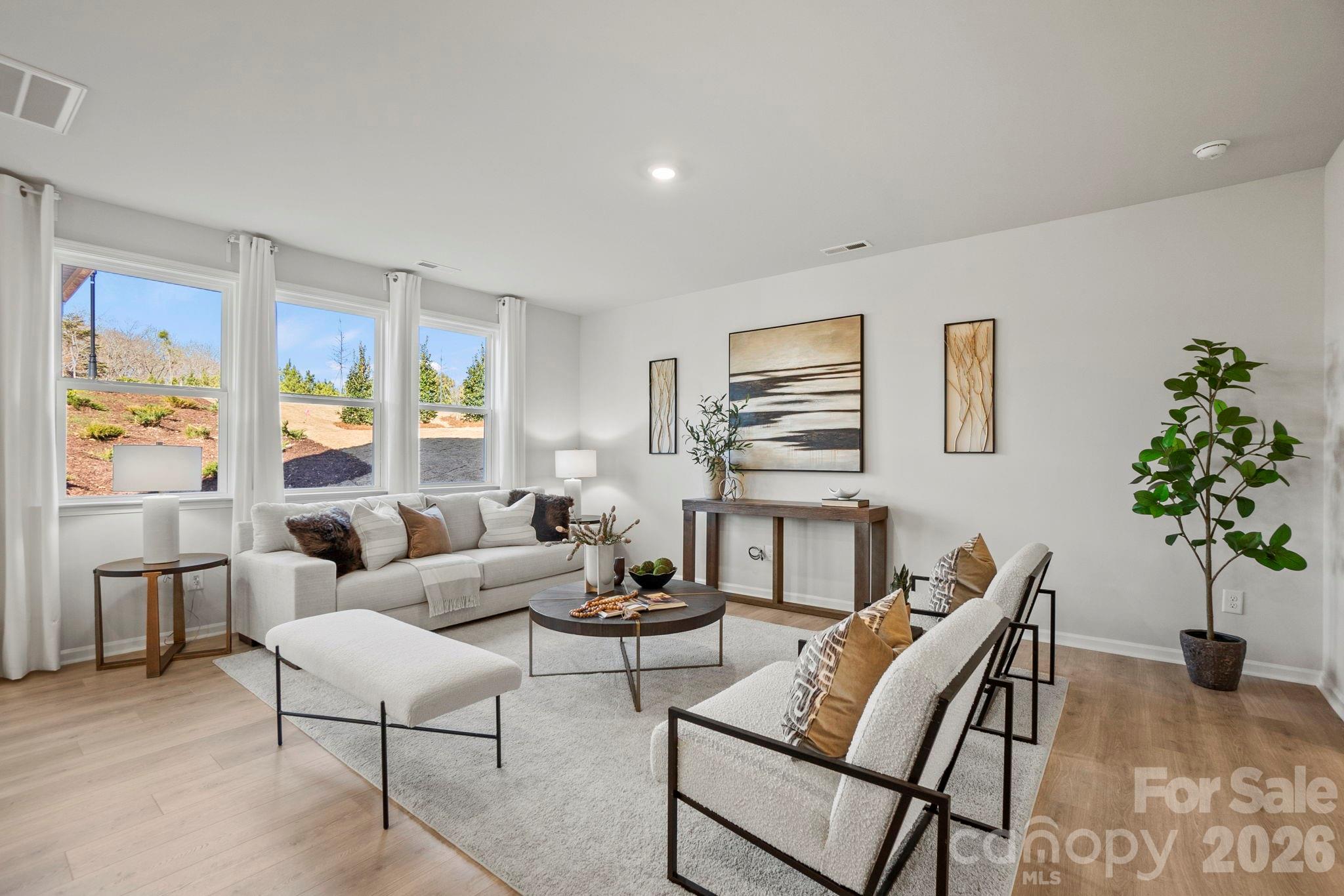 403 Silver Birch Court Property Photo 4