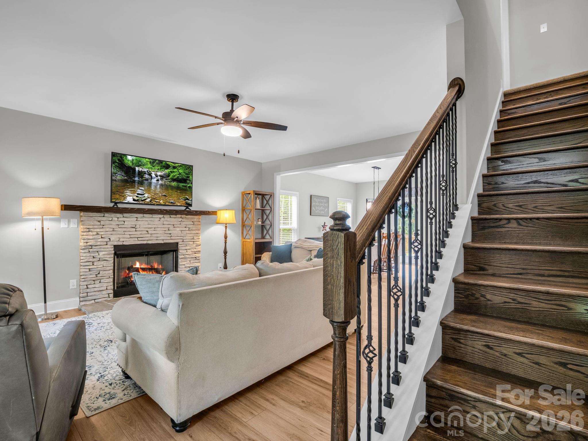 905 Rolling Road Property Photo 9