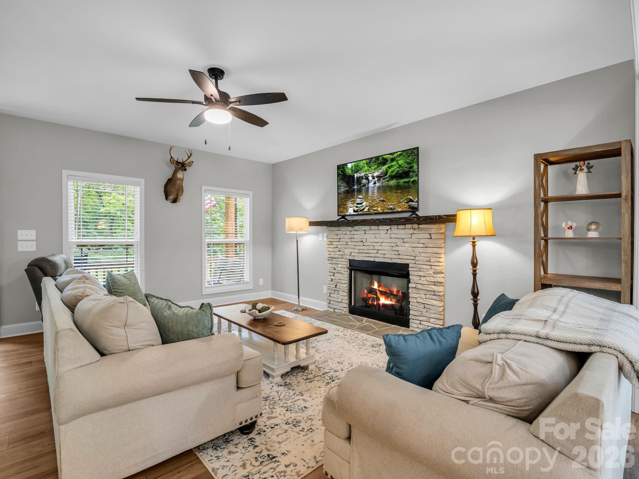 905 Rolling Road Property Photo 11