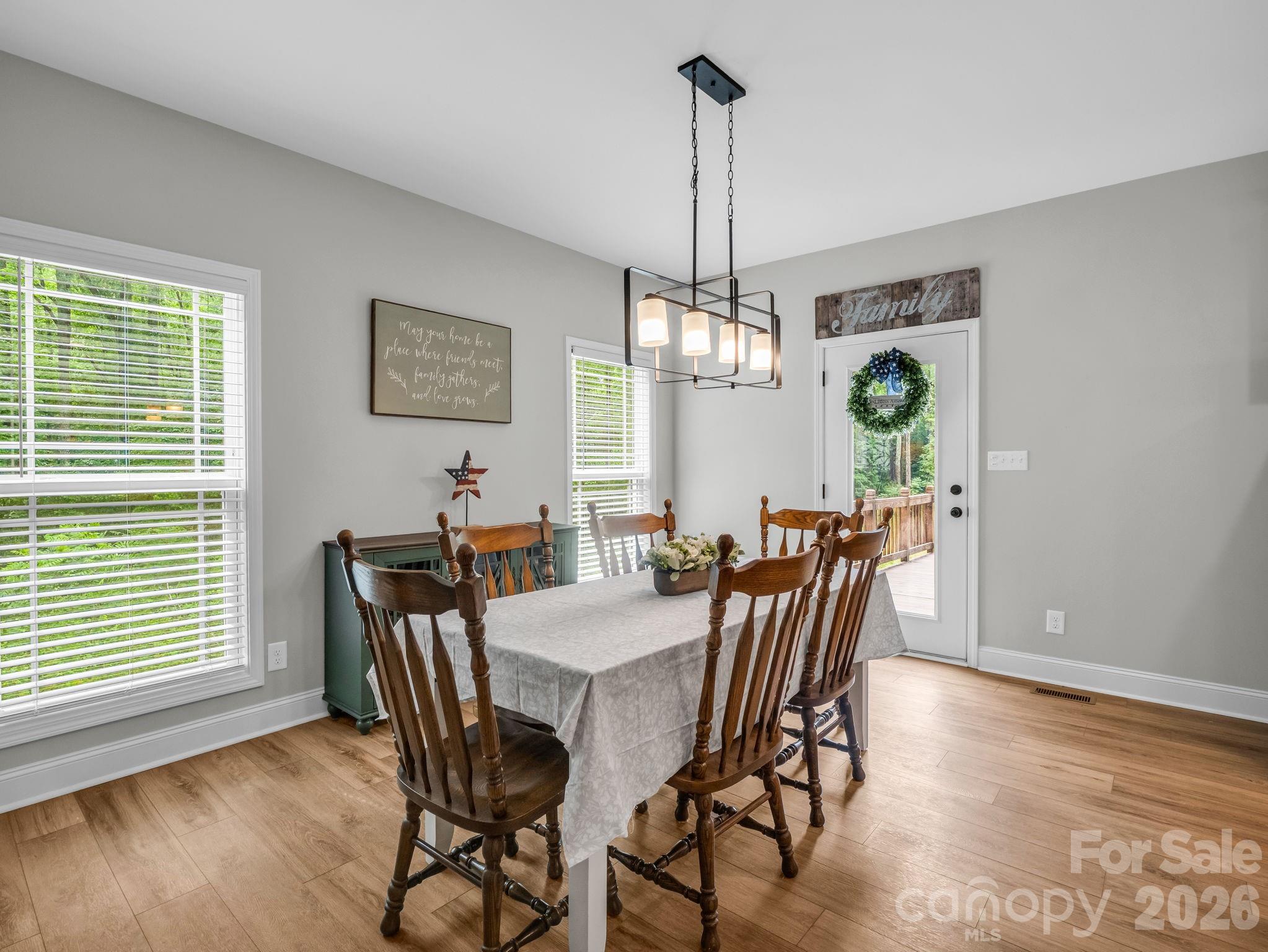 905 Rolling Road Property Photo 18