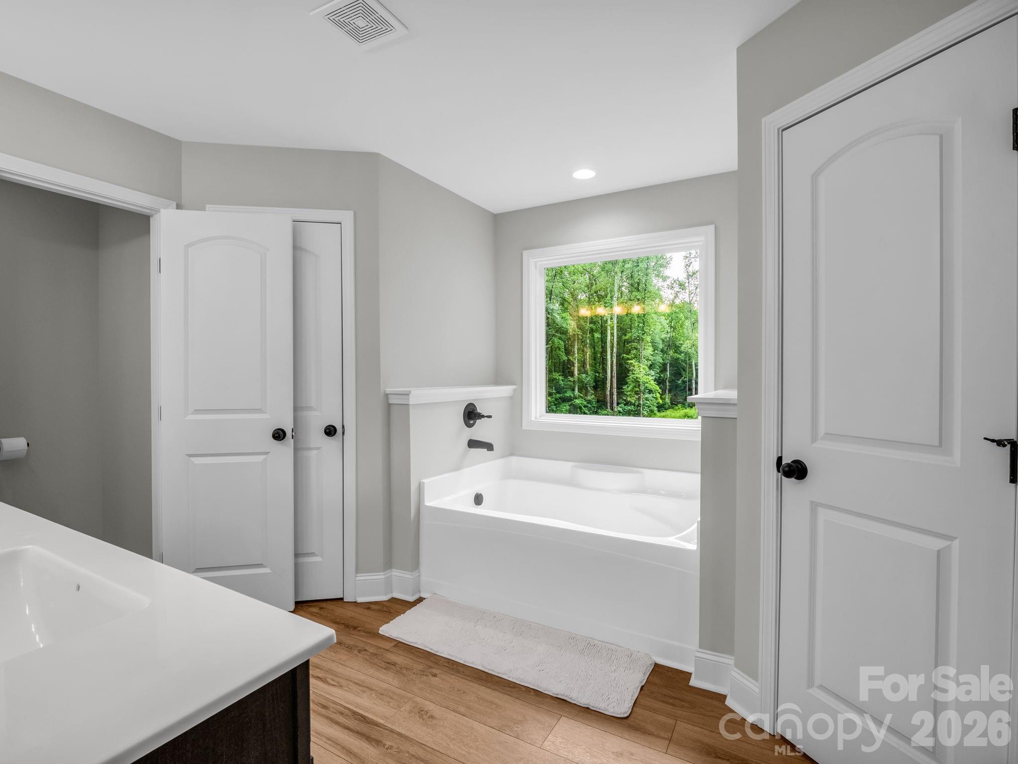 905 Rolling Road Property Photo 28