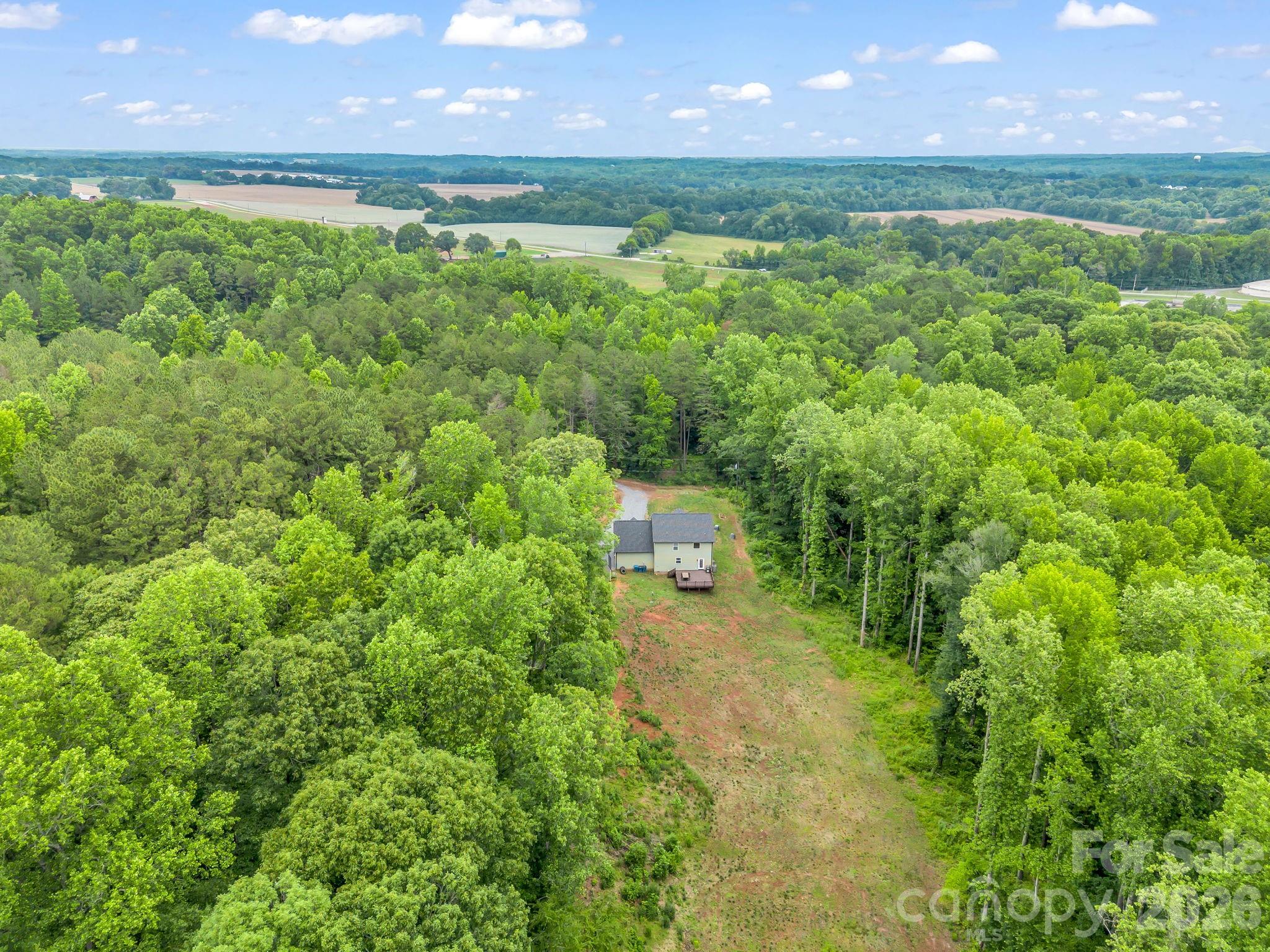 905 Rolling Road Property Photo 40