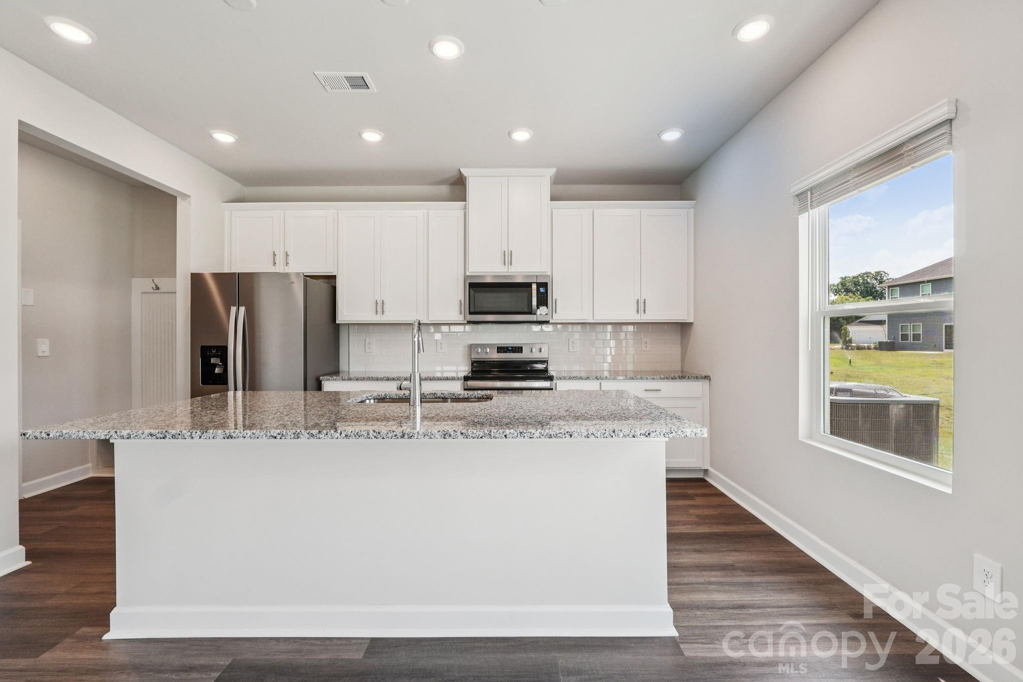 2452 Chartwell Street Property Photo 4