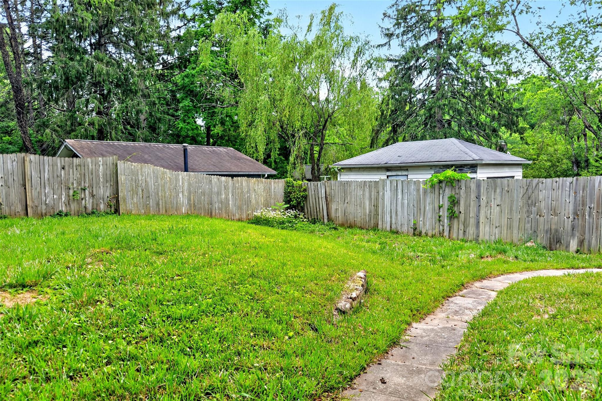 24 Dallas Street Property Photo 20