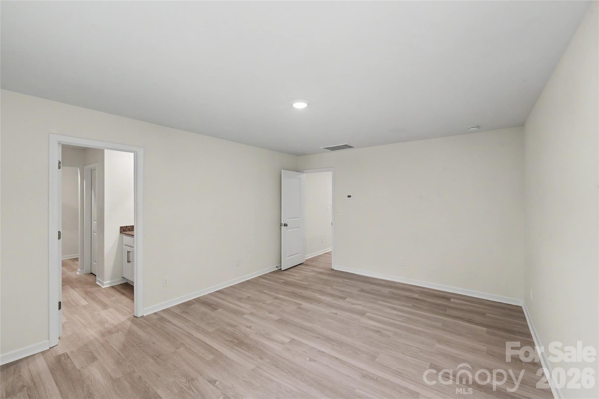 4424 Mountain Creek Road Property Photo 4