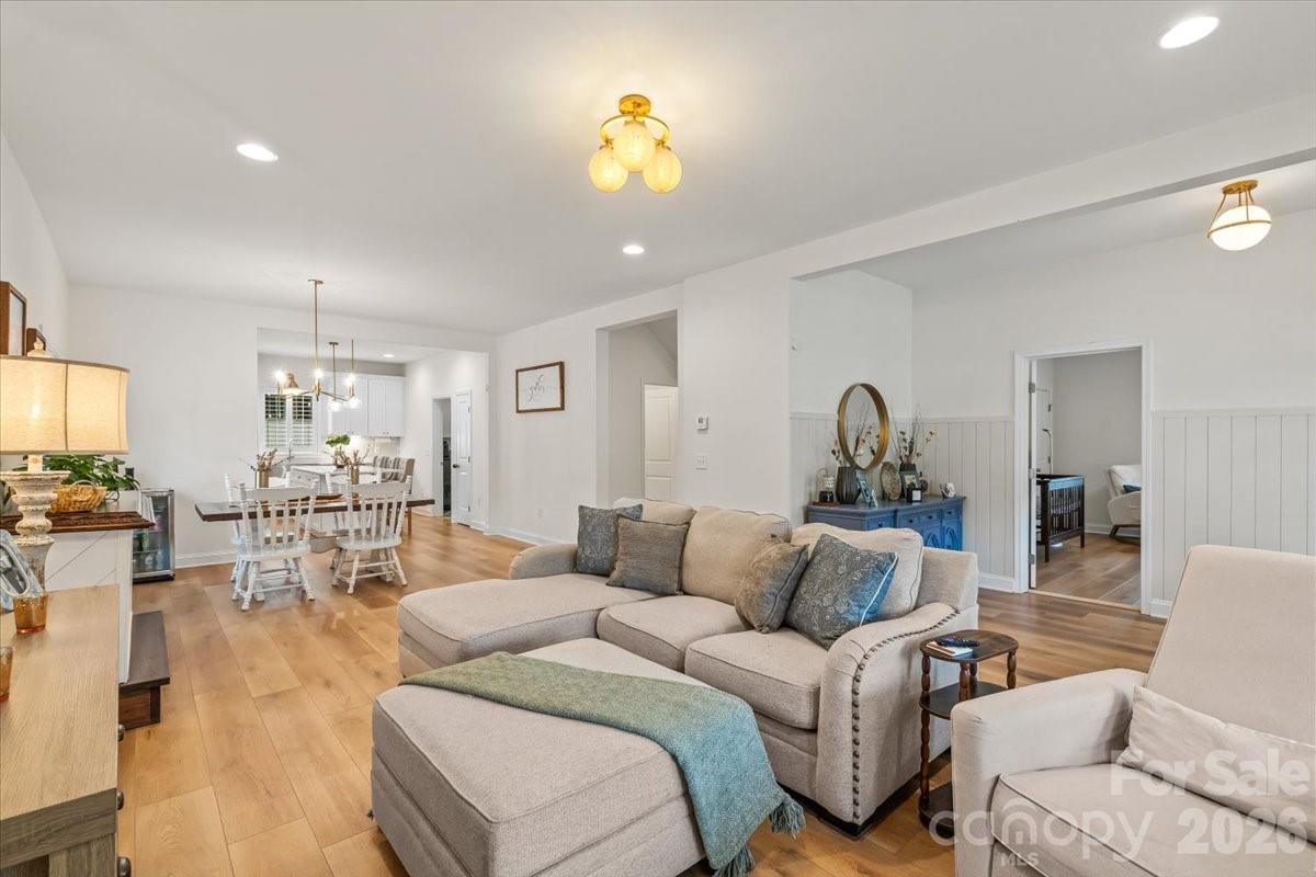 298 Kerr Street Property Photo 5