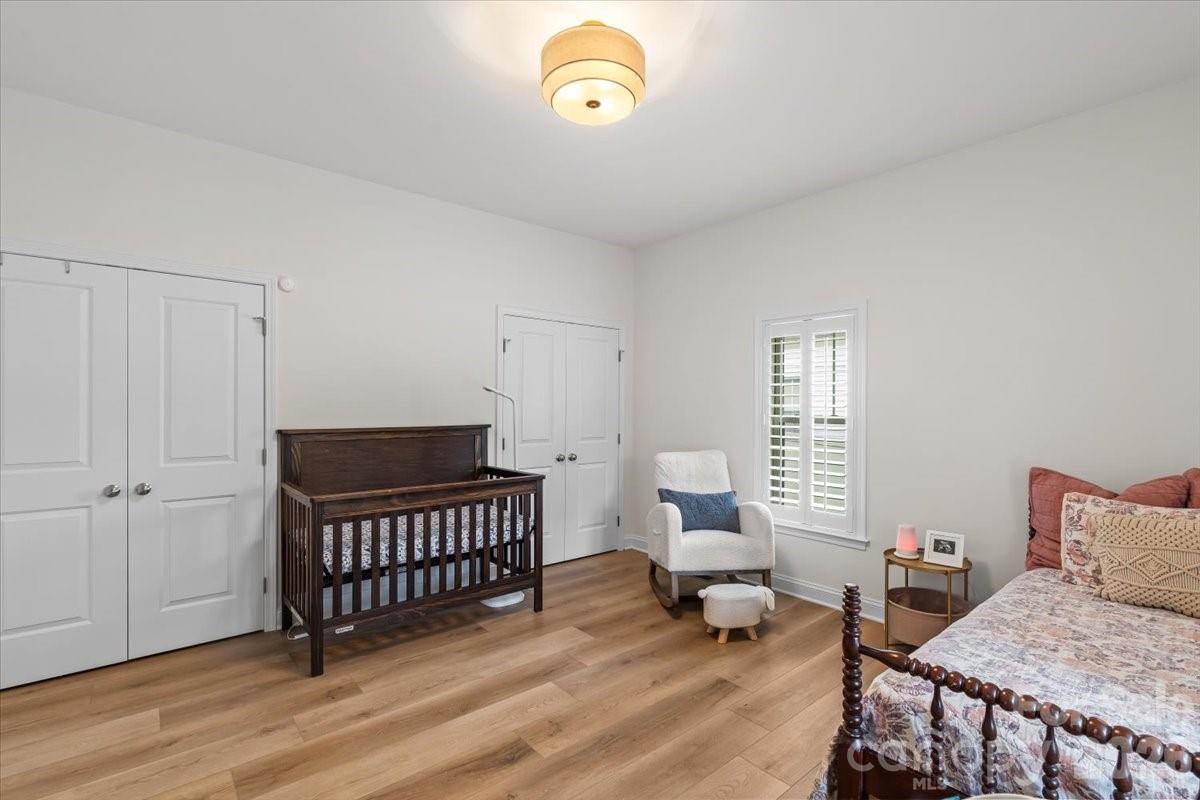298 Kerr Street Property Photo 19