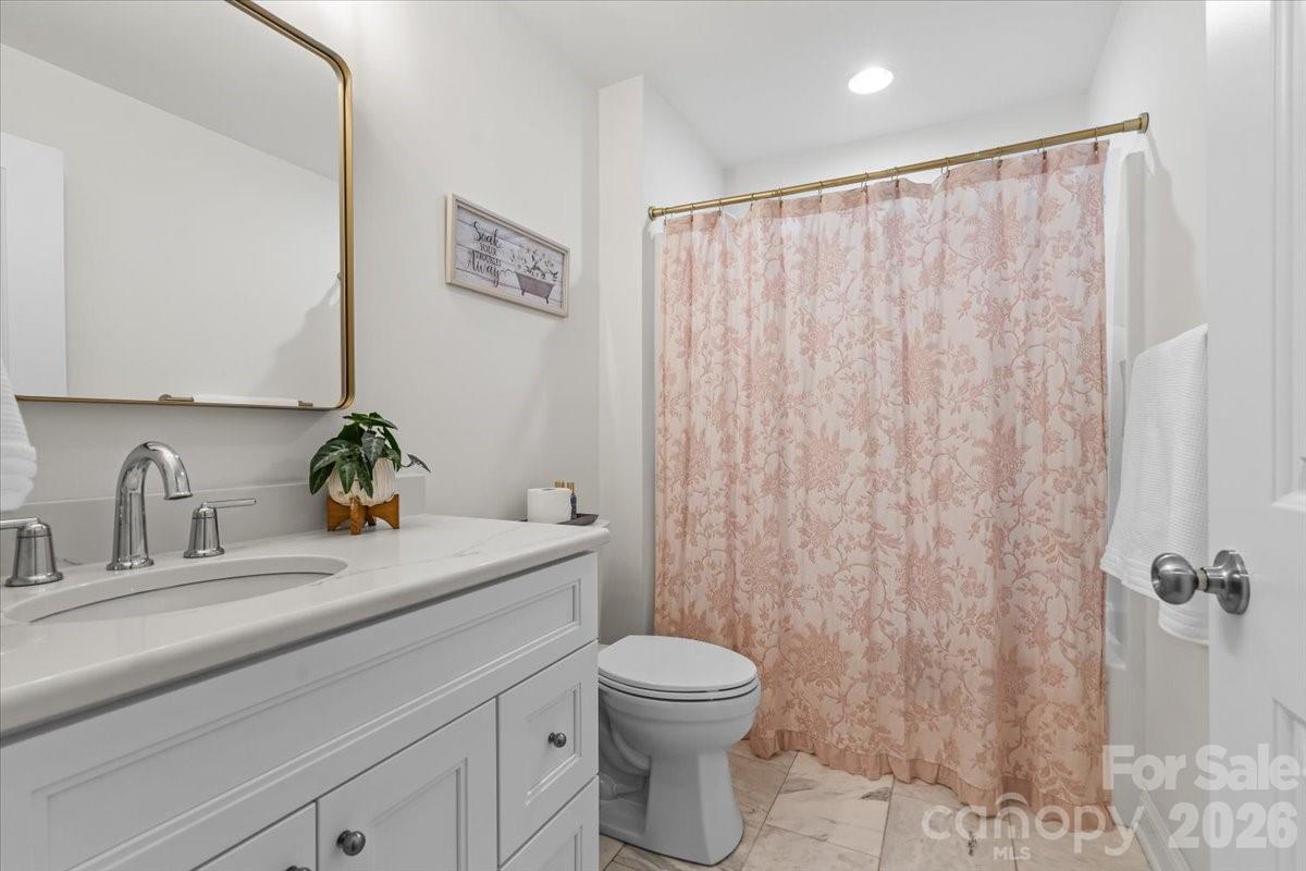 298 Kerr Street Property Photo 20