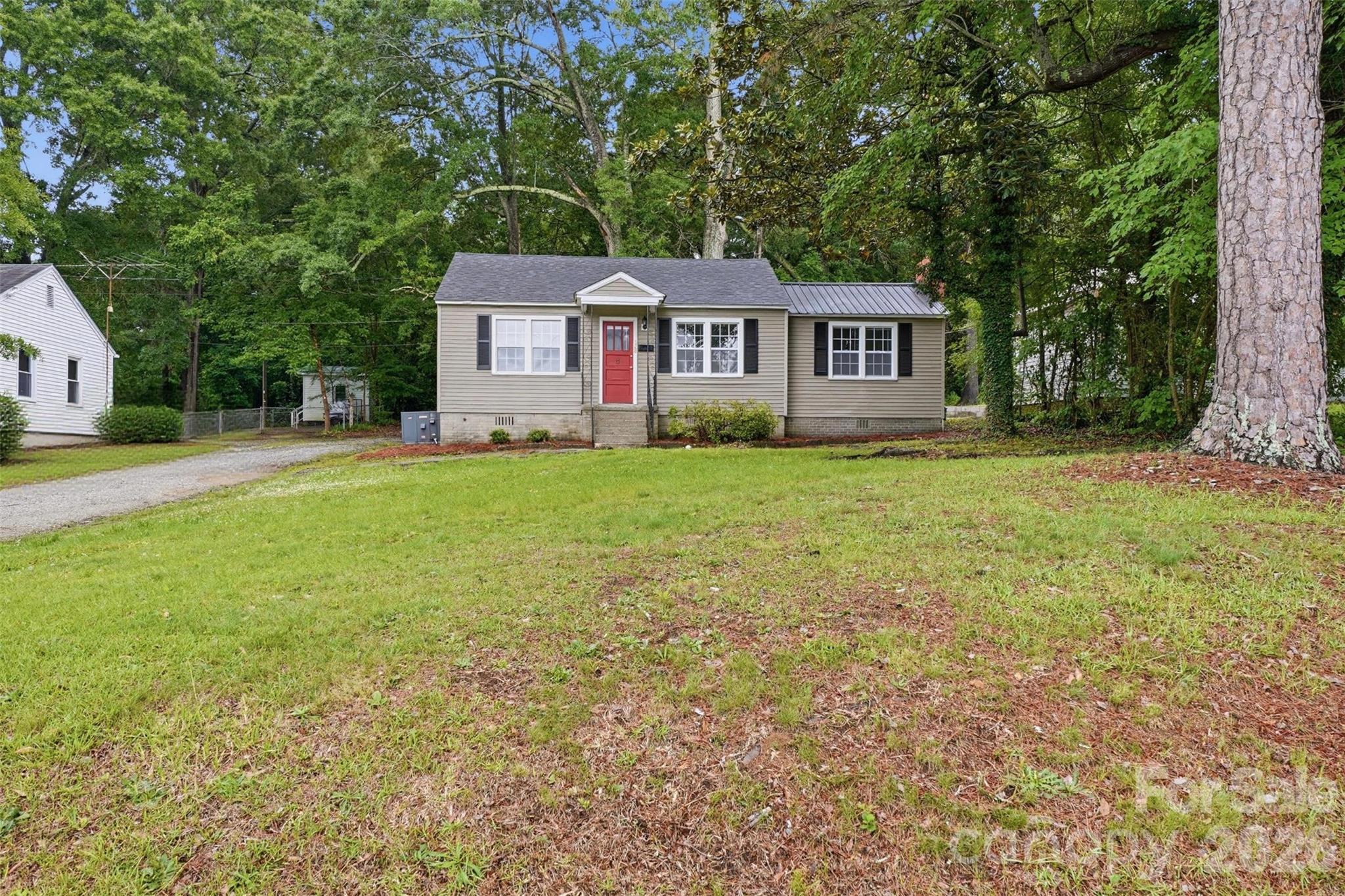 128 Ella Street Property Photo 1