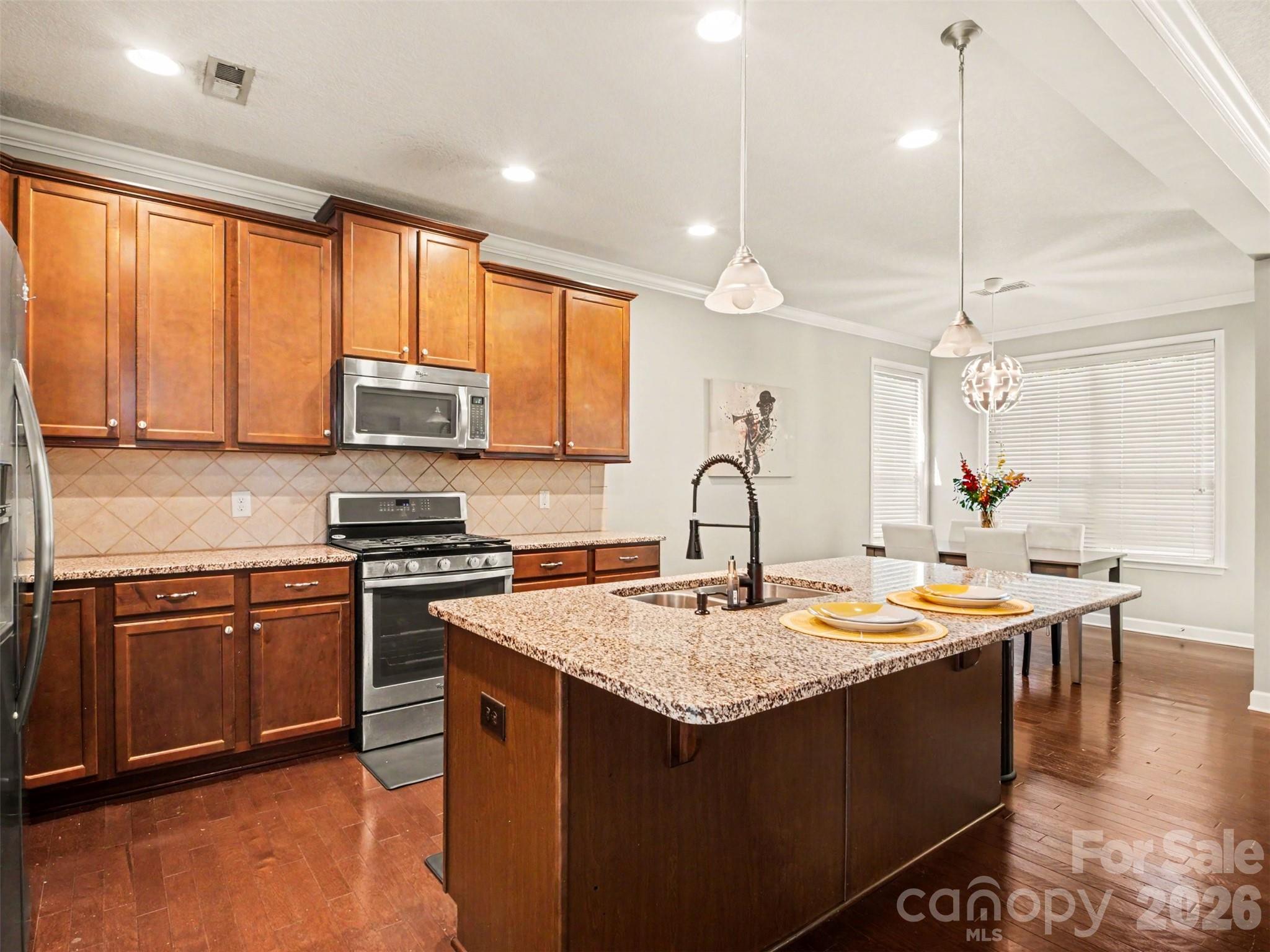 7128 Toxaway Lane Property Photo 12