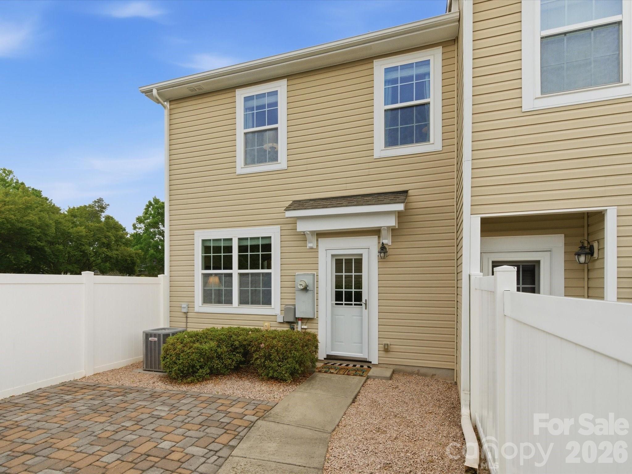 18439 The Commons Boulevard Property Photo 41