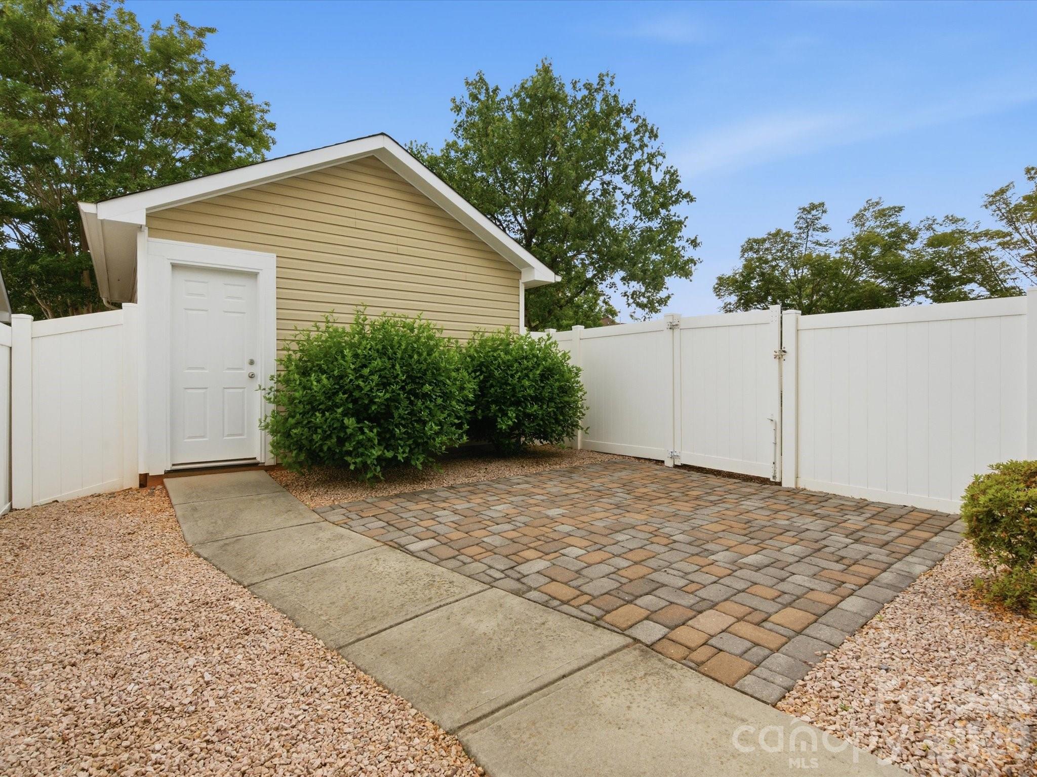 18439 The Commons Boulevard Property Photo 42