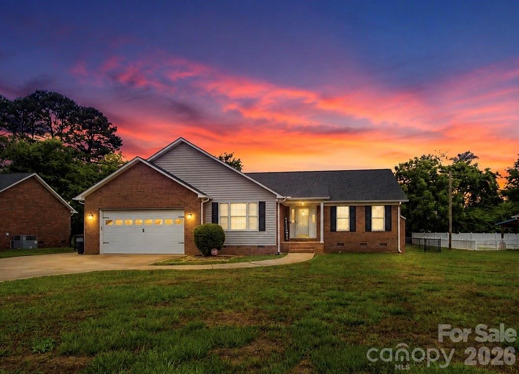 348 Palmer Circle Property Photo 1