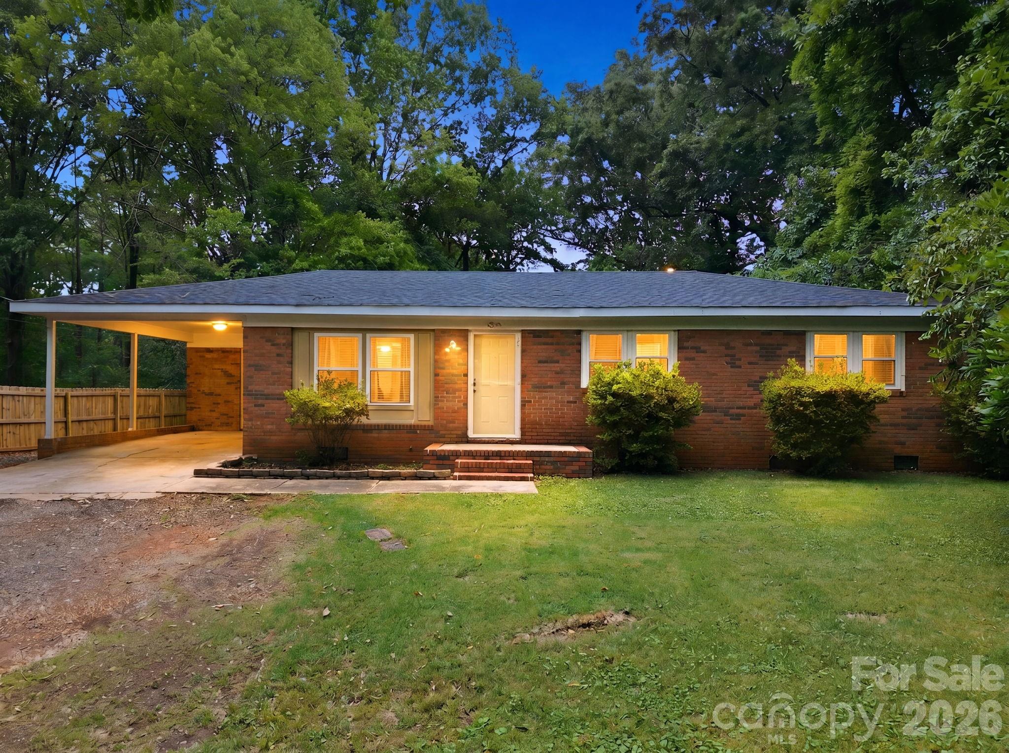304 Shady Lane Property Photo 1