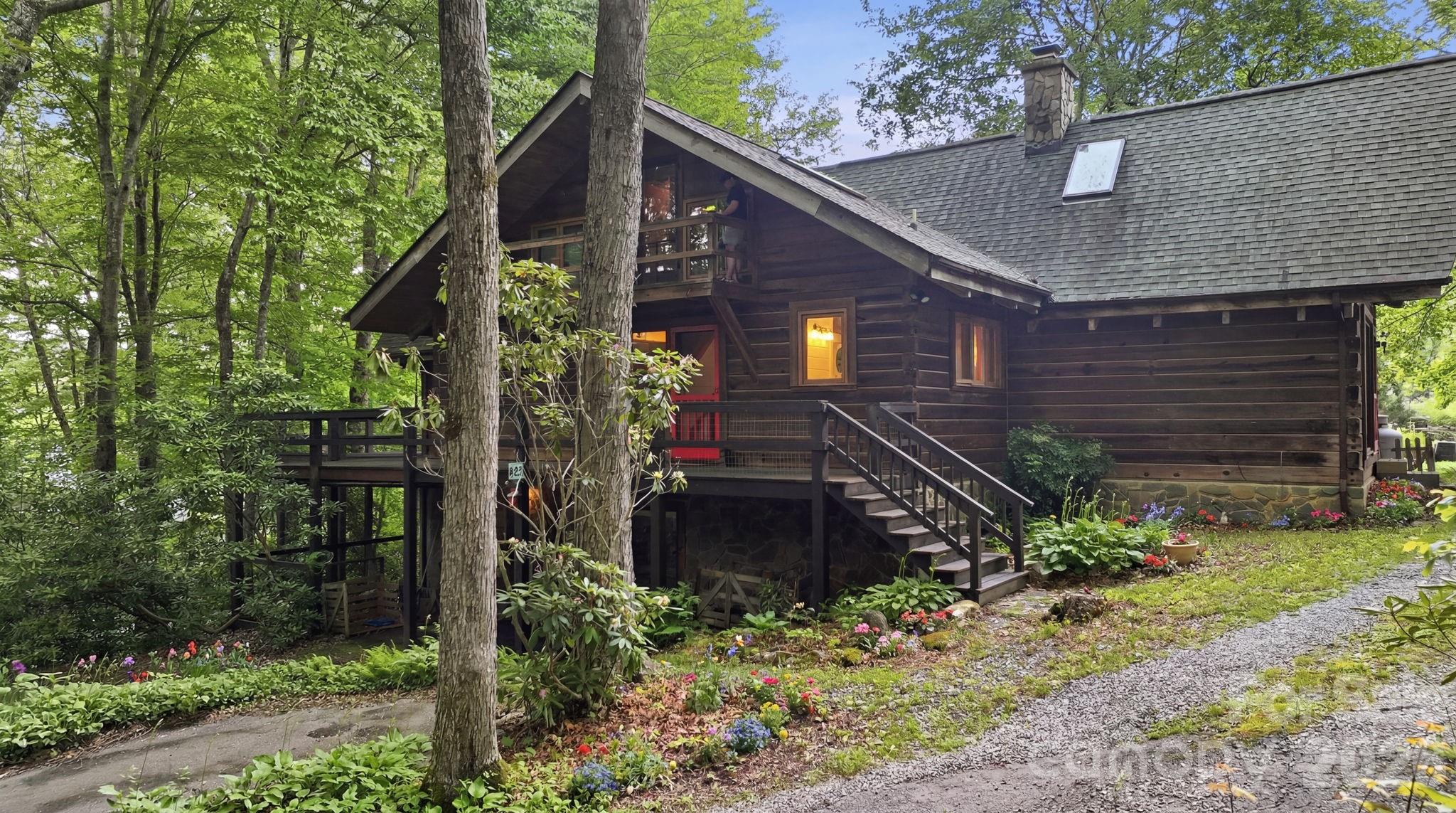 429 Biodome Drive Property Photo 4