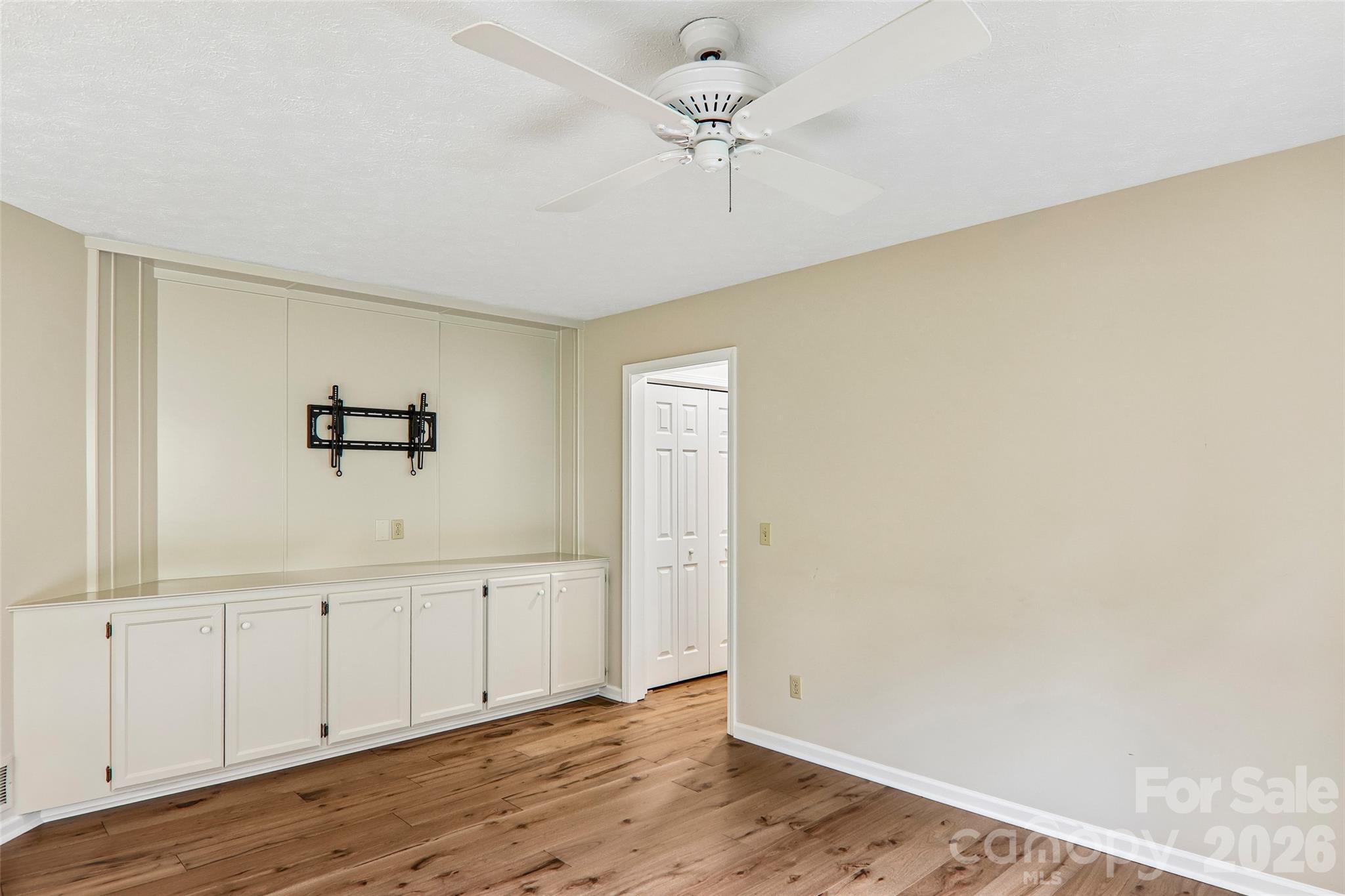 405 Wild Oak Lane Property Photo 19