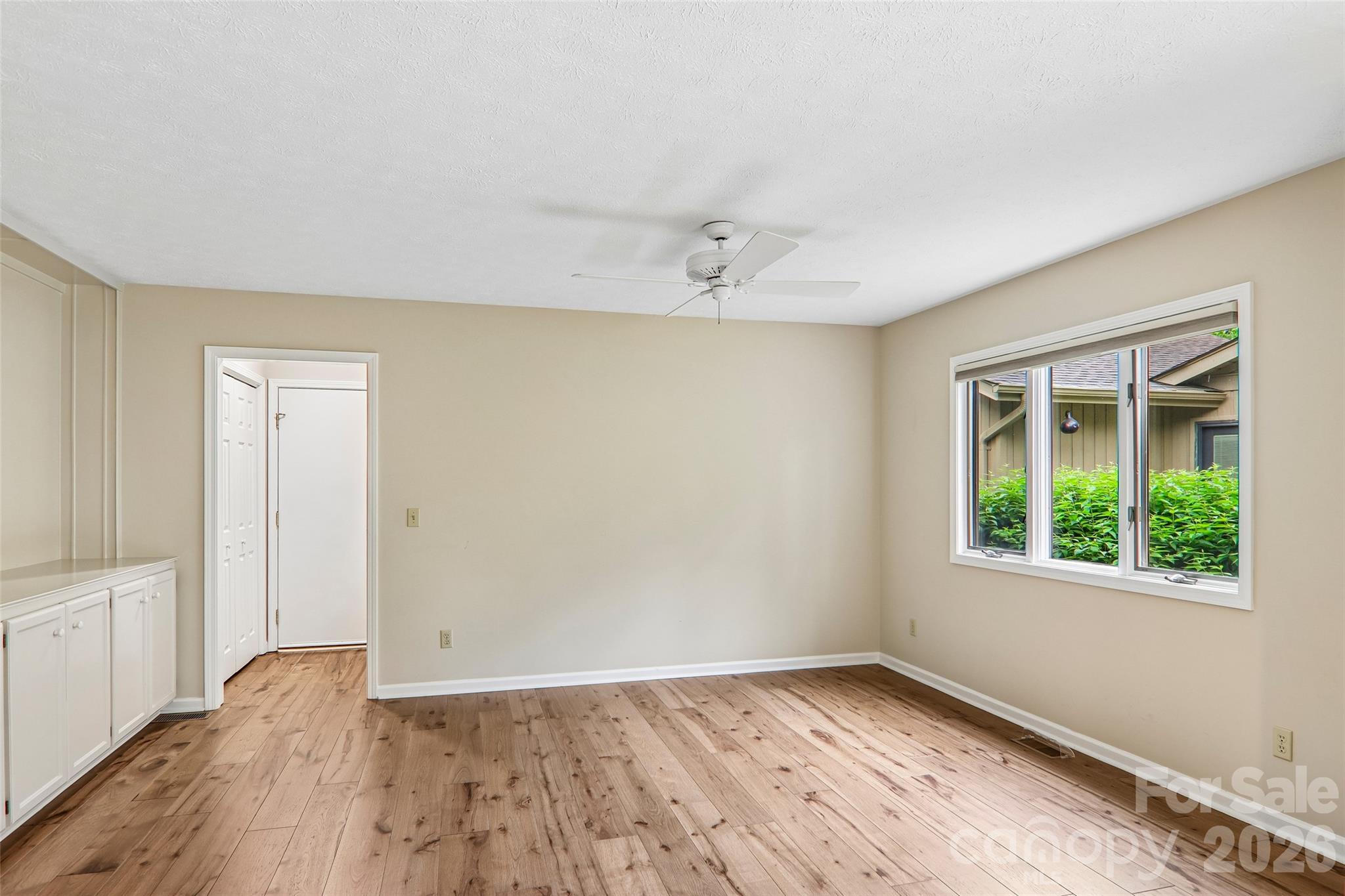 405 Wild Oak Lane Property Photo 20