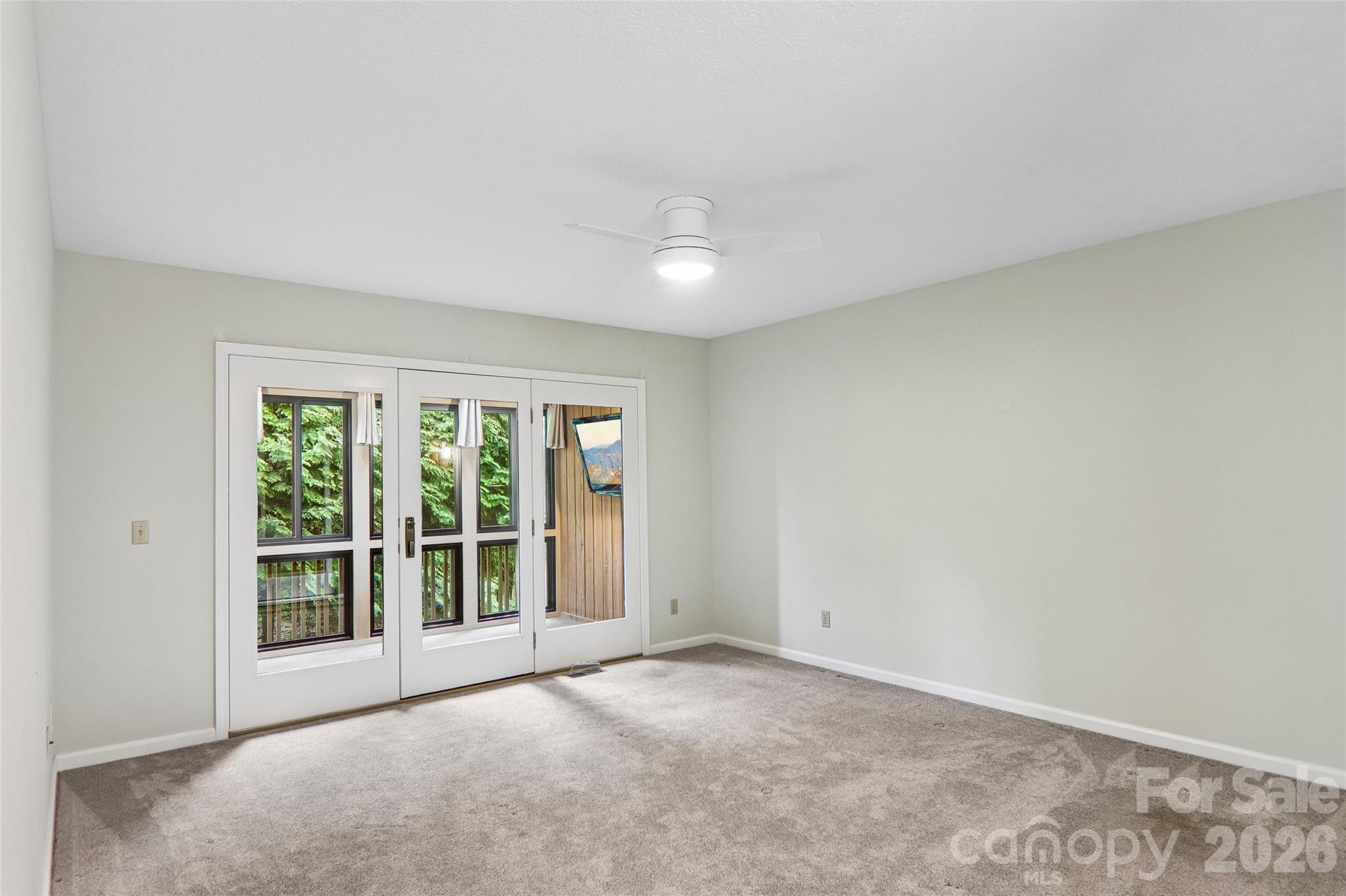 405 Wild Oak Lane Property Photo 23