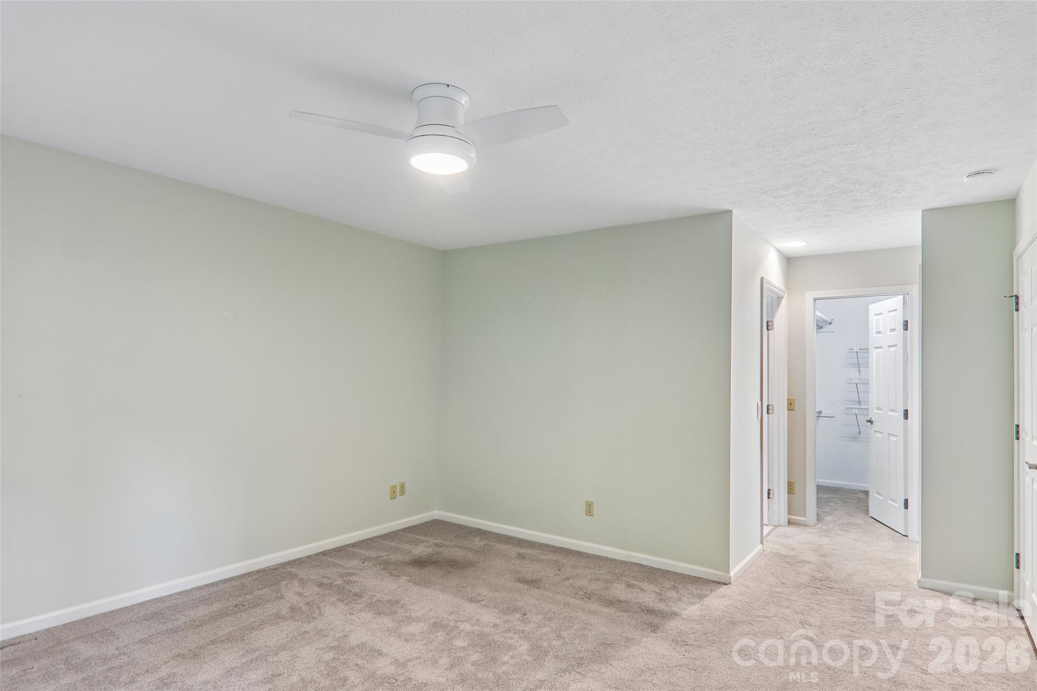 405 Wild Oak Lane Property Photo 24