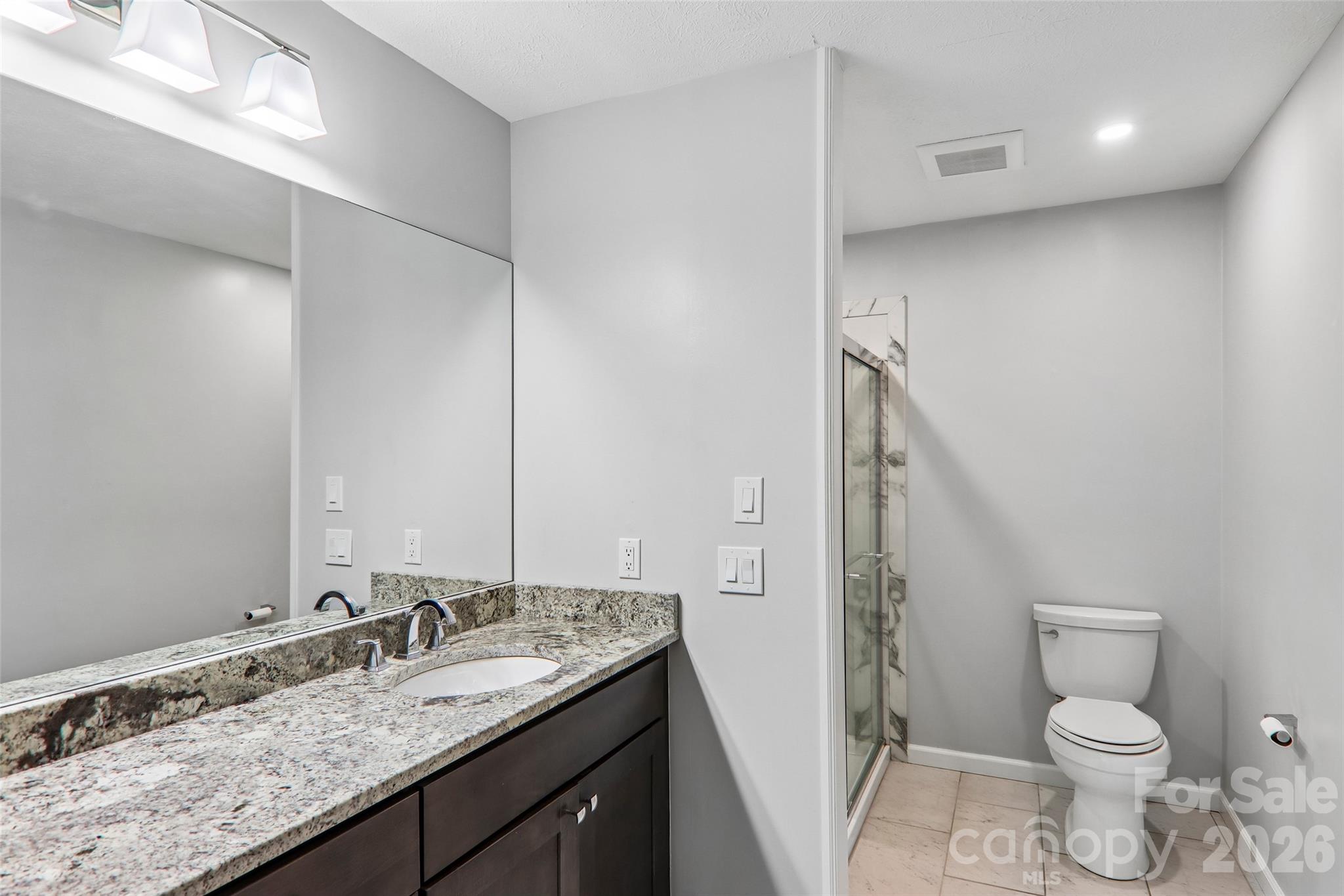 405 Wild Oak Lane Property Photo 25