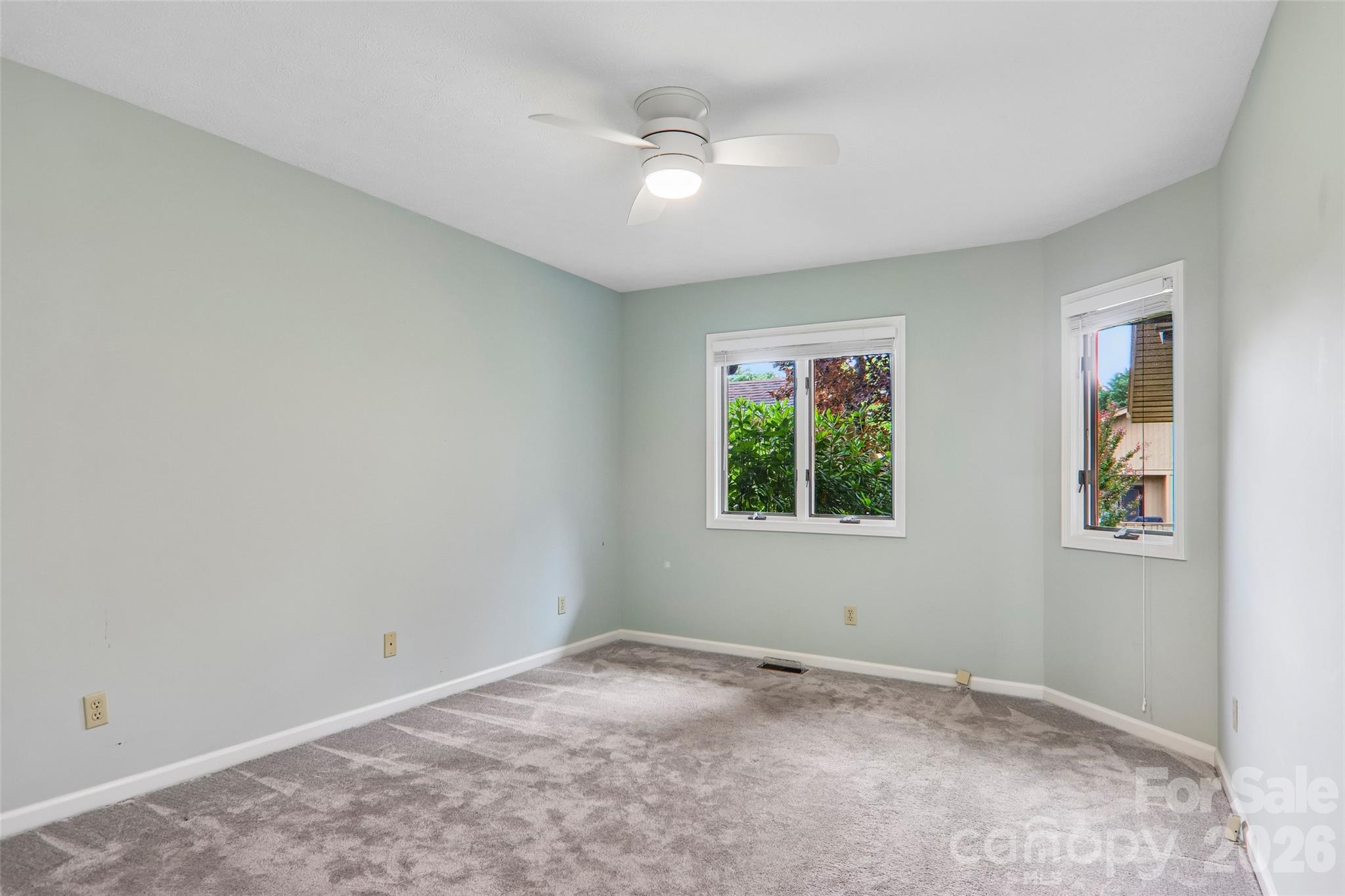 405 Wild Oak Lane Property Photo 26