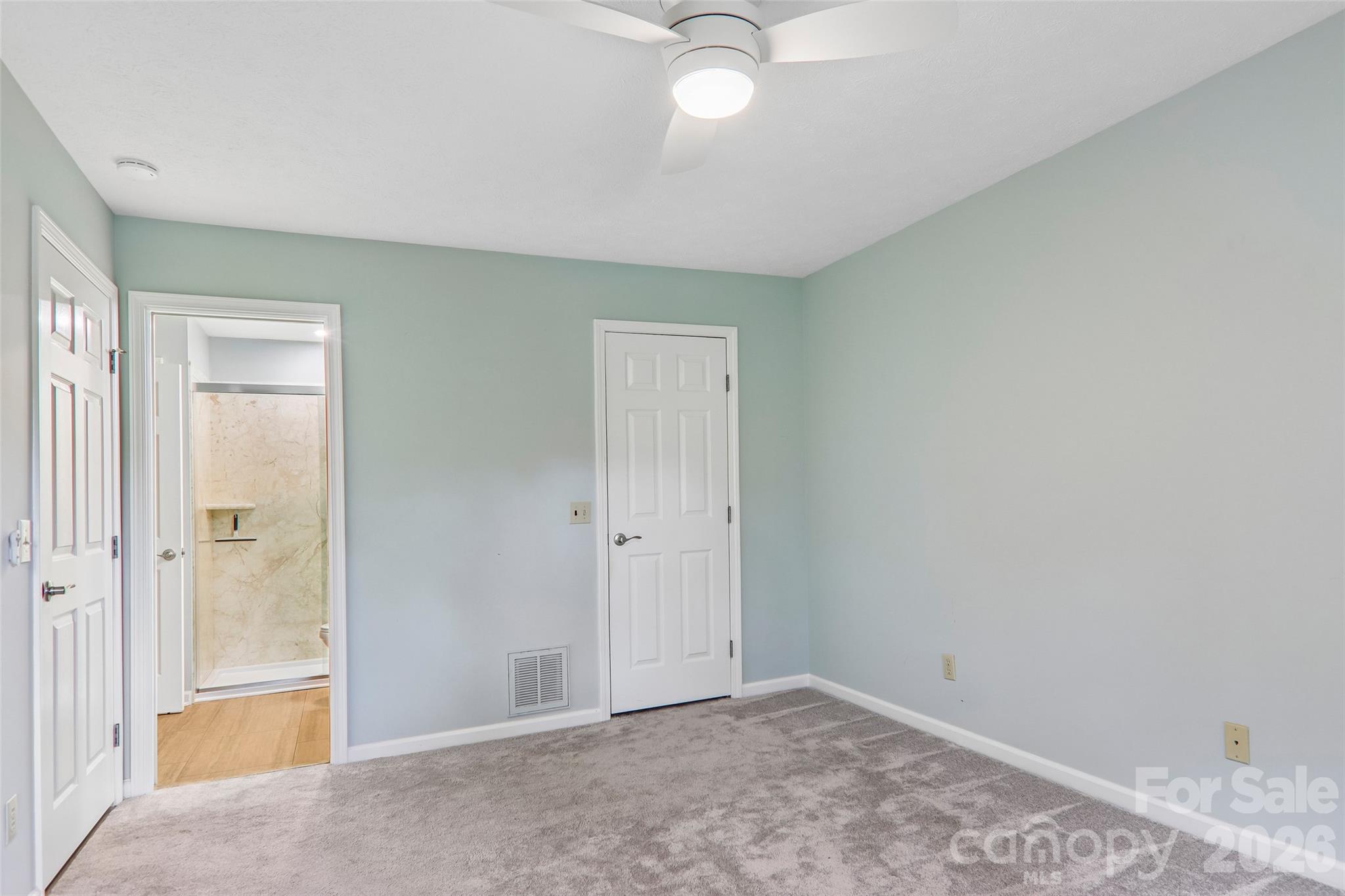 405 Wild Oak Lane Property Photo 27