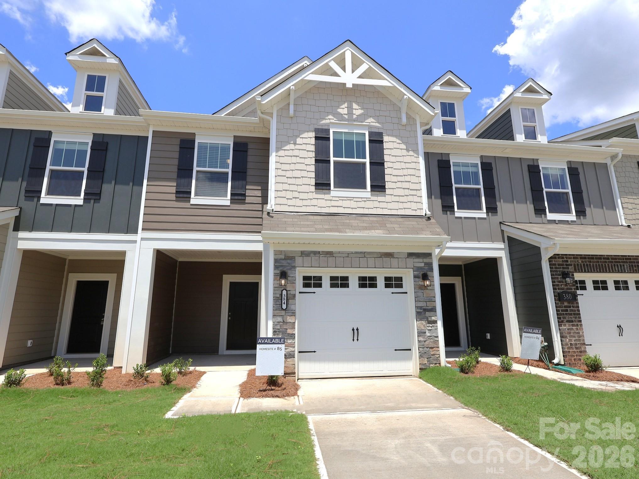 384 Hendley Drive Property Photo 1