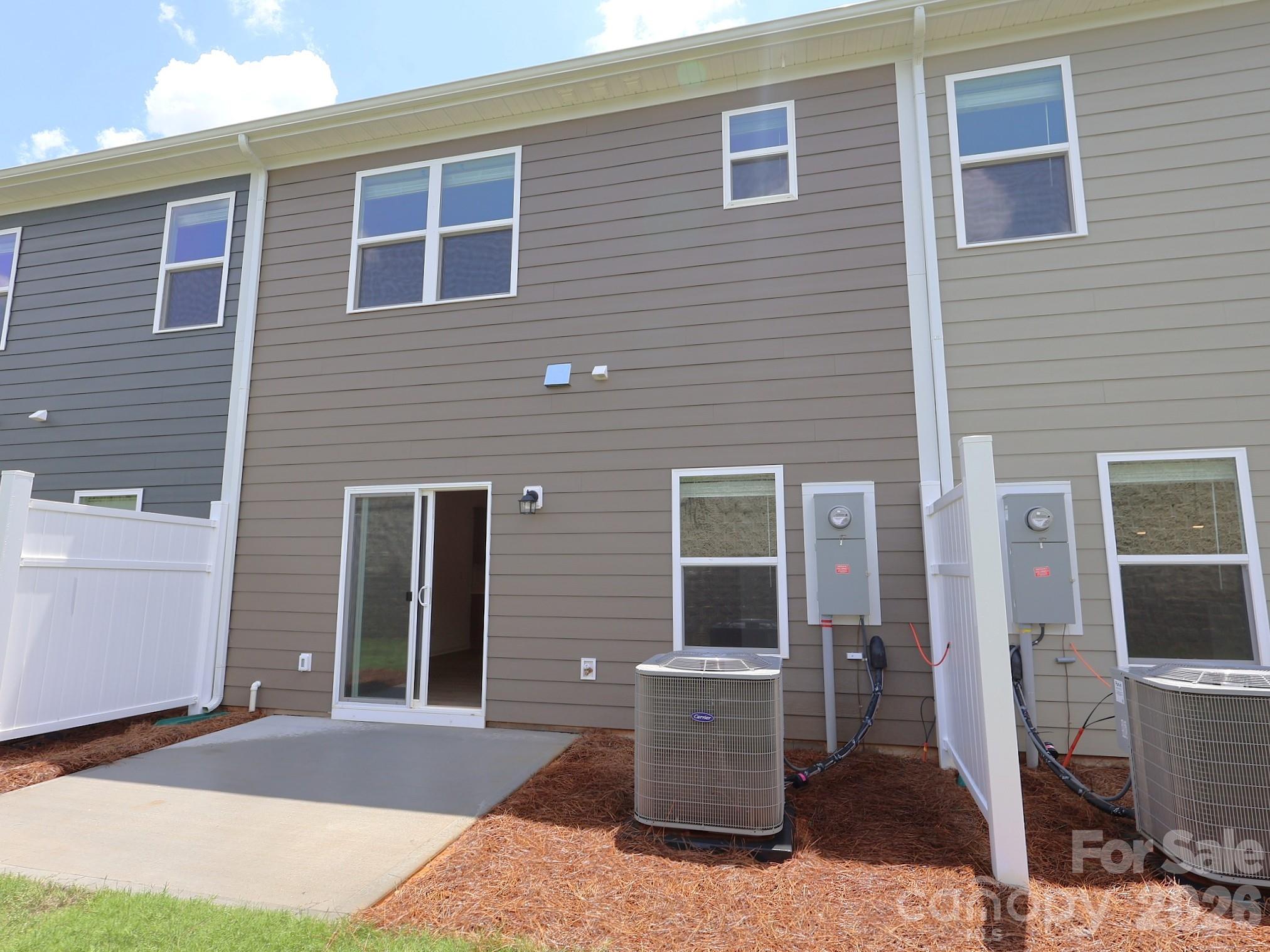 384 Hendley Drive Property Photo 2
