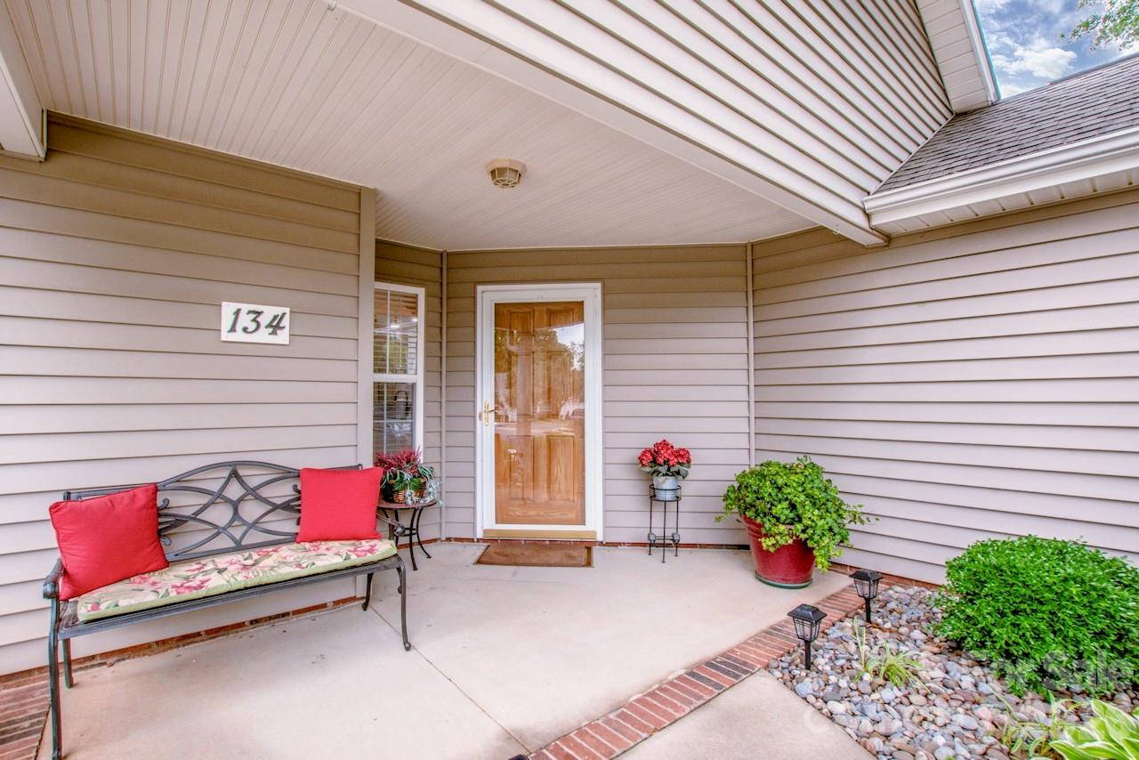 134 Ashwood Lane Property Photo 4