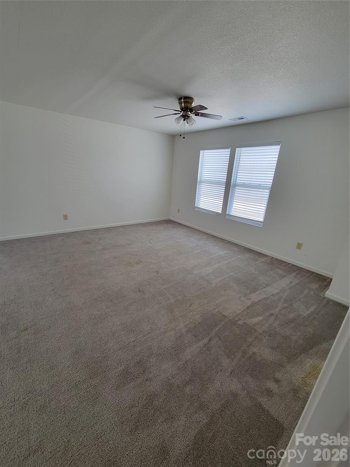 806 Sinclair Drive Property Photo 6