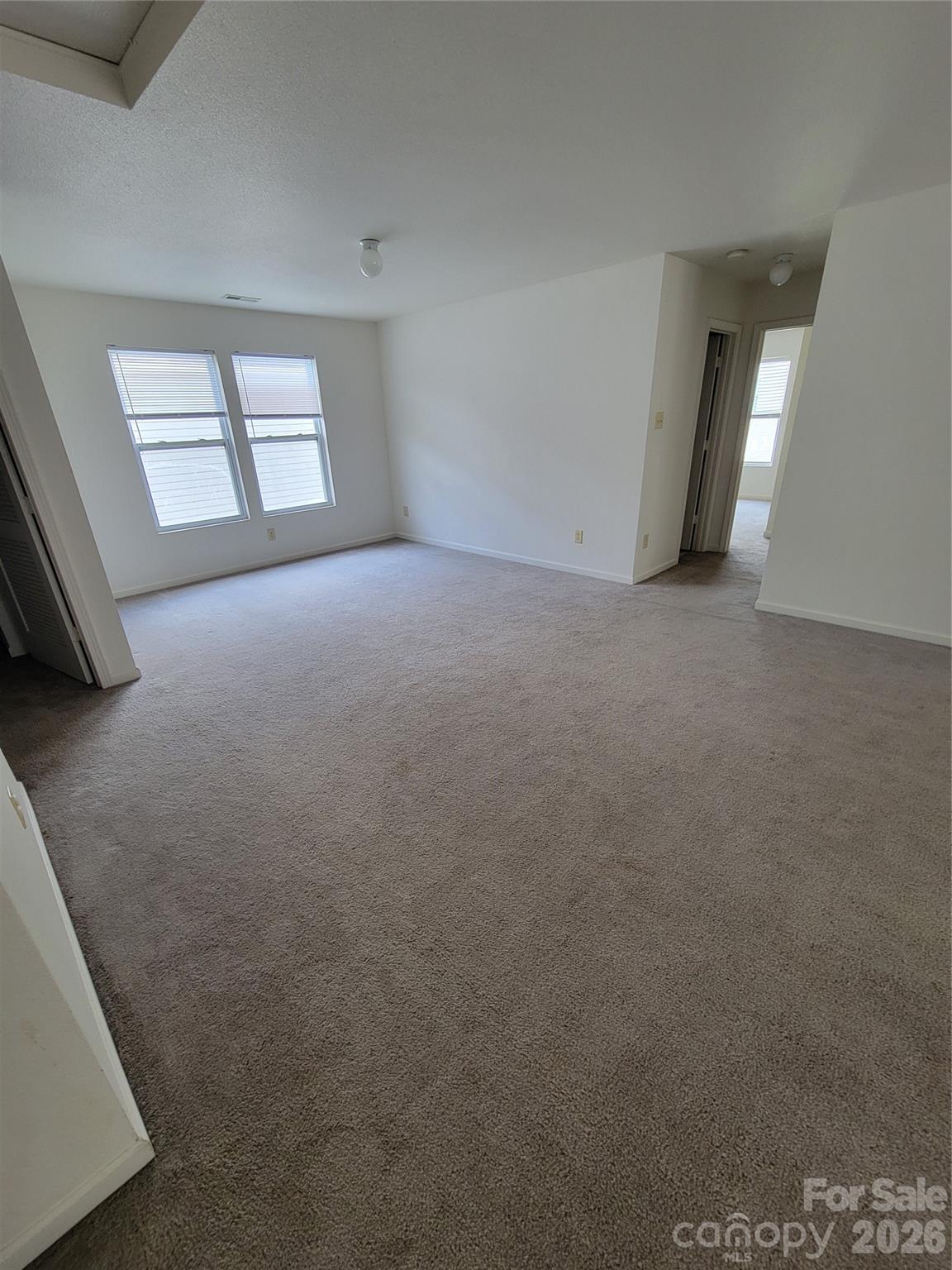 806 Sinclair Drive Property Photo 7