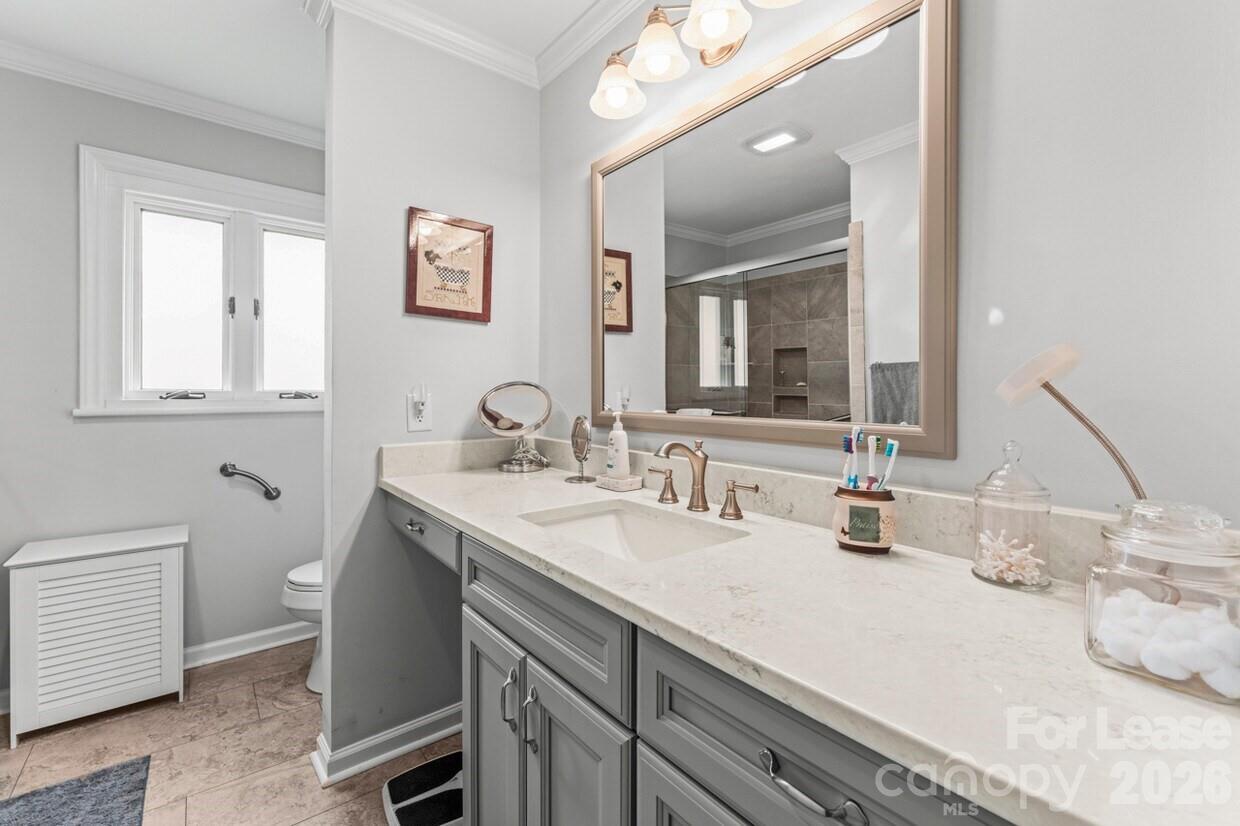 128 Killian Farm Road Property Photo 8
